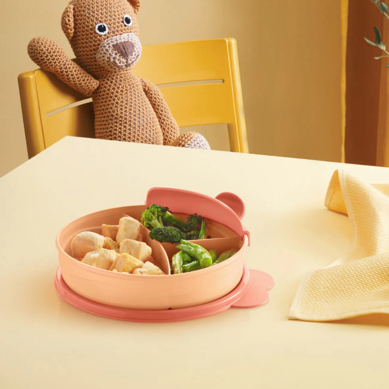 TupperCare Menüteller 310ml von der Marke Tupperware / Kinderteller / mit drei Unterschiedlich großen Fächern / Hier direkt online kaufen 