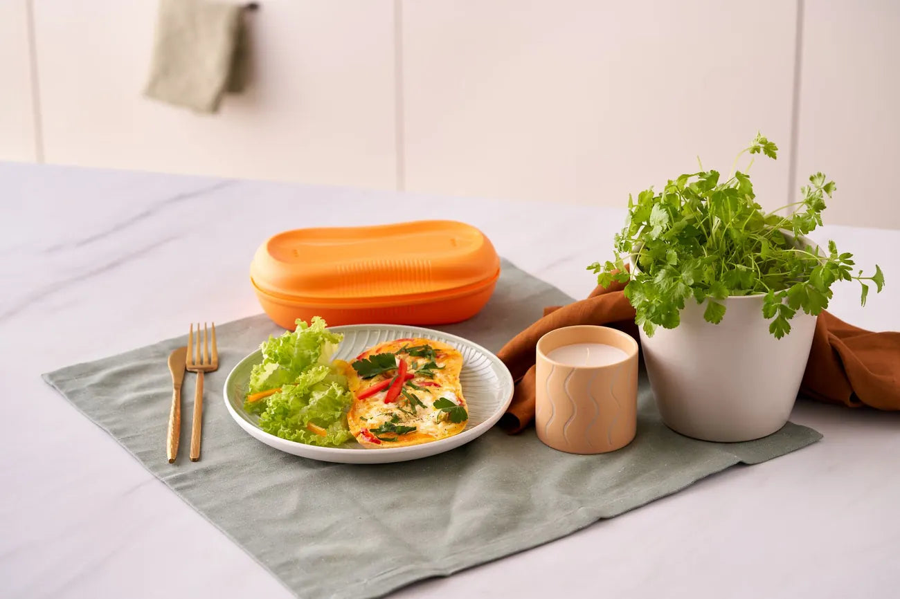 Mikro Meister von der Marke Tupperware / in der Farbe Orange / Ideal geeignet zum zubereiten und erwärmen von schnellen Gerichten / für die Mikrowelle / Mikrowellenbehälter / Hier direkt online kaufen