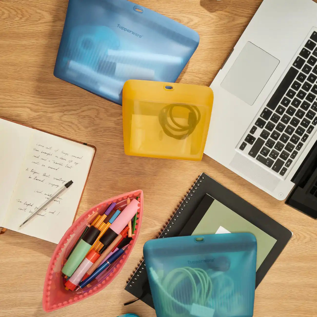 Ultimate Silicone Bag 1,8L von der Marke Tupperware / in der Farbe Dunkelblau / Frischhaltebeutel / Gefrierbeutel / Auslaufsicher / Ideal für Unterwegs / Hier direkt online kaufen