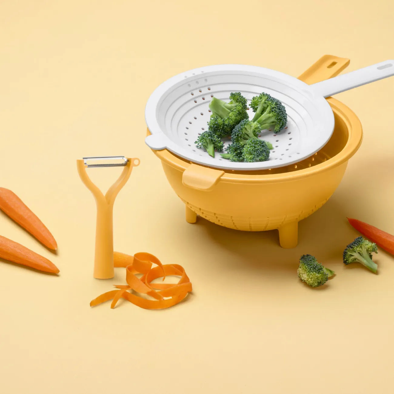 Universalschäler (Y) von der Marke Tupperware / in der Farbe sonnengelb / Gemüse Schäler / Hier direkt online kaufen