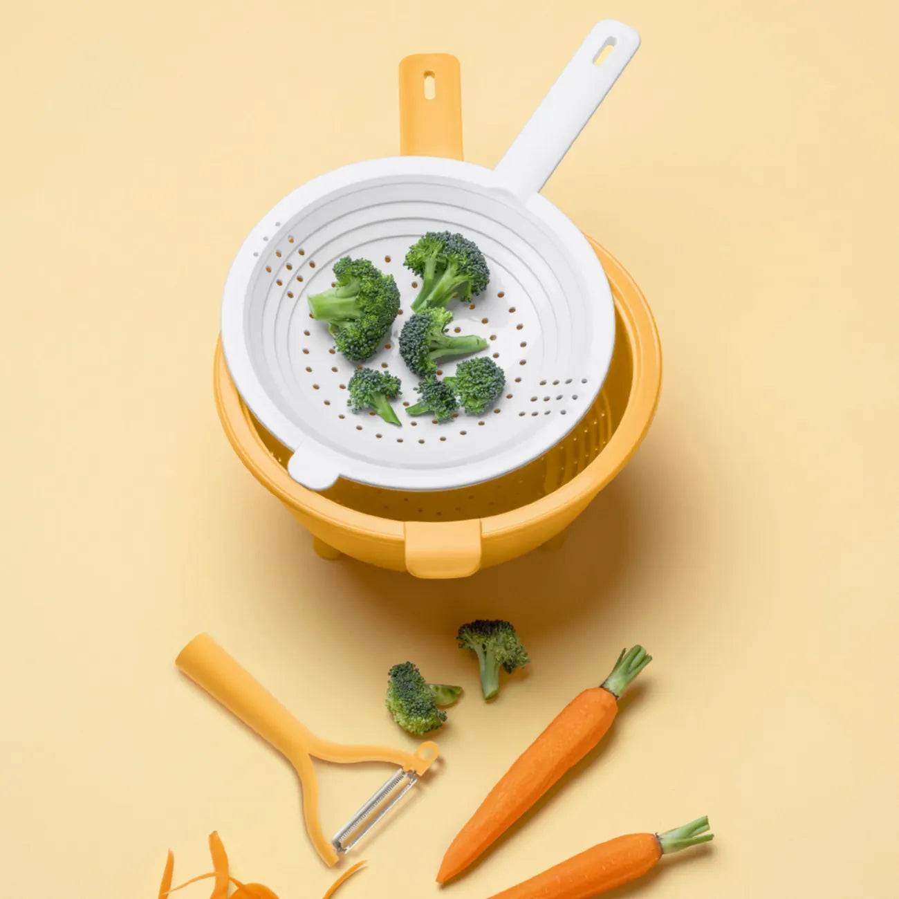 Universalschäler (Y) von der Marke Tupperware / in der Farbe sonnengelb / Gemüse Schäler / Hier direkt online kaufen