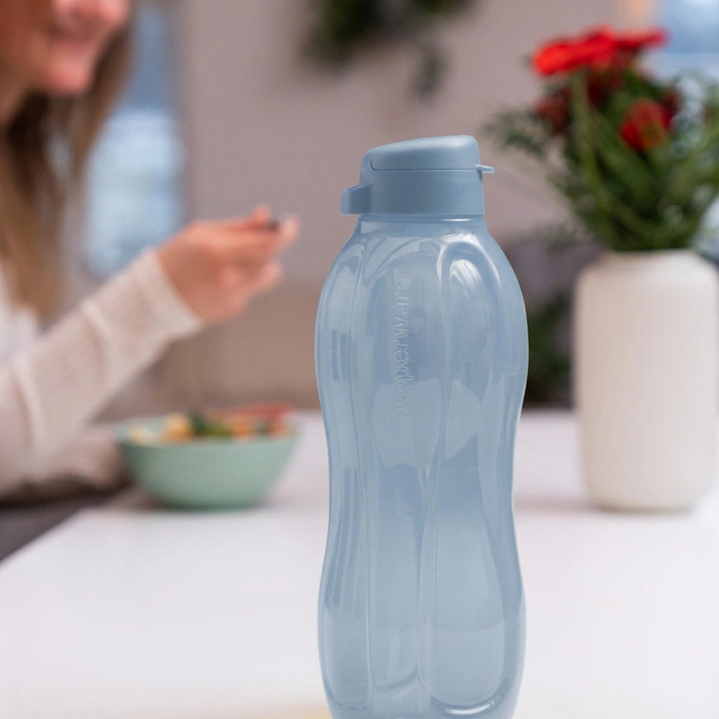 EcoEasy 1,5L Flasche von der Marke Tupperware / in der Farbe hellblau / Trinkflasche / Wasserflasche / Ideal für Unterwegs / Hier direkt online kaufen
