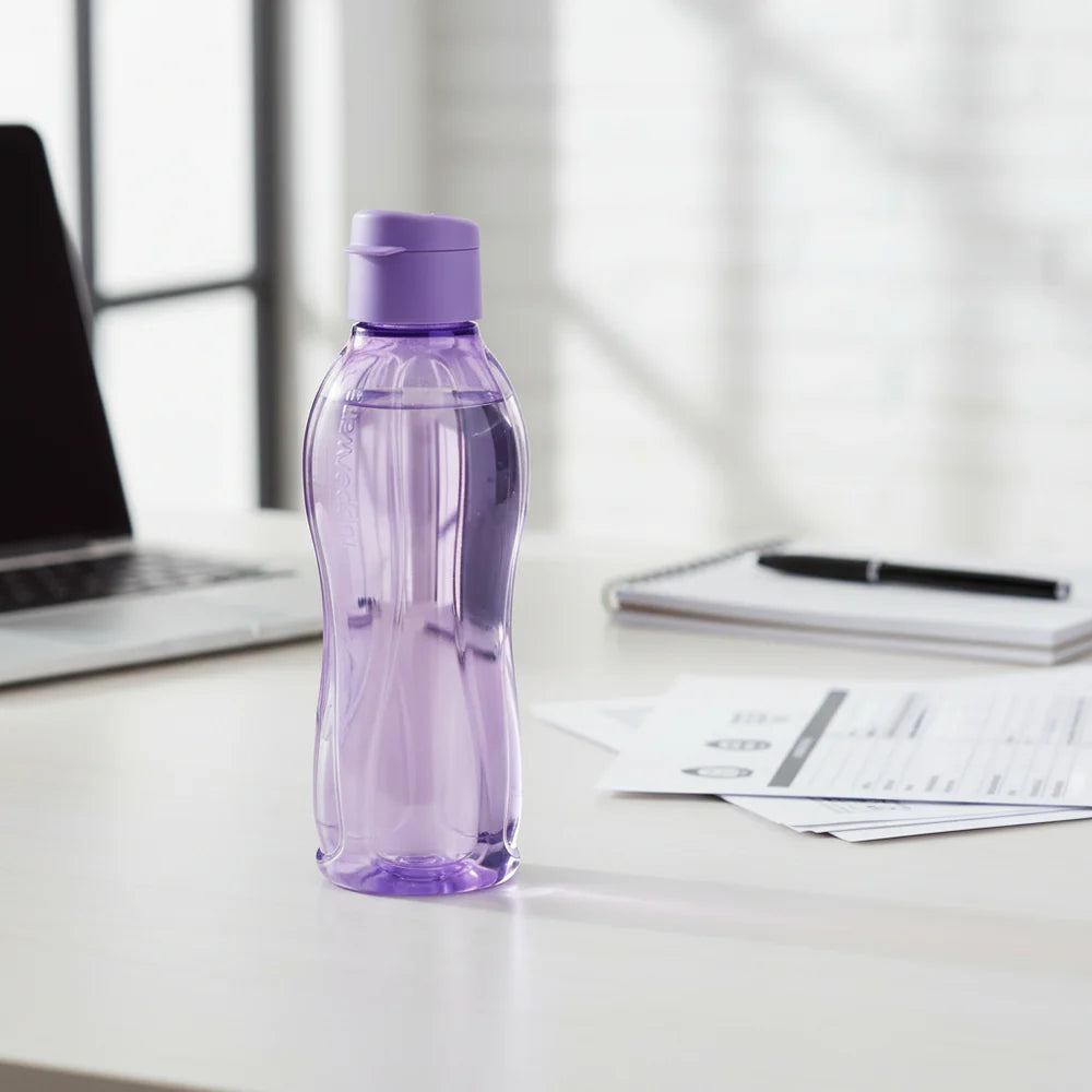 EcoEasy 750ml Trinkflasche von der Marke Tupperware / in der Farbe Lila / Trinkflasche für Unterwegs / Ideal für Picknick, Mittagspause oder Wandertag / Hier direkt online kaufen