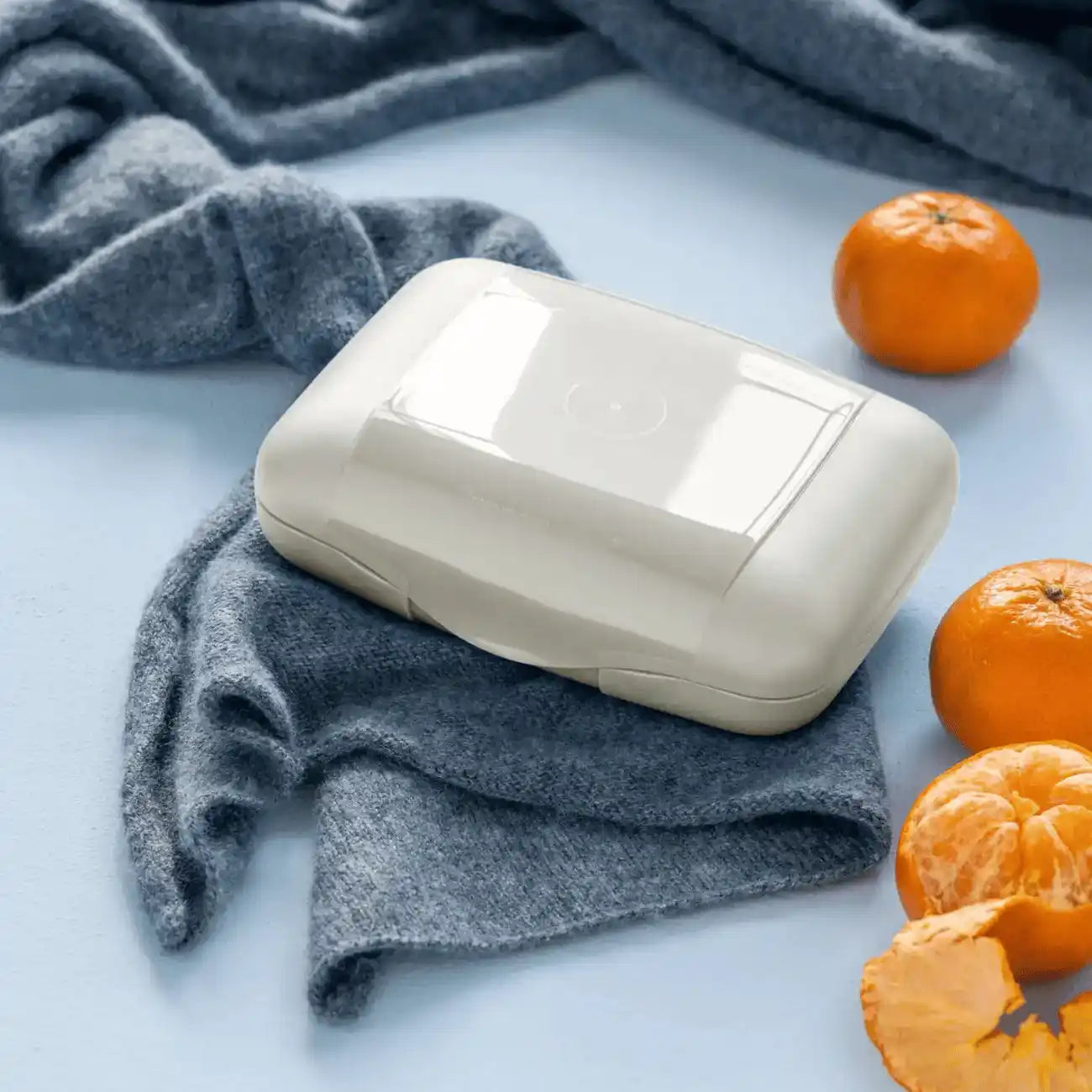 Kleine Snack Box Nimm mich mit von der Marke Tupperware / in der Farbe Weiß / Brot & Lunchdose / Ideal für Unterwegs / Hier direkt online kaufen