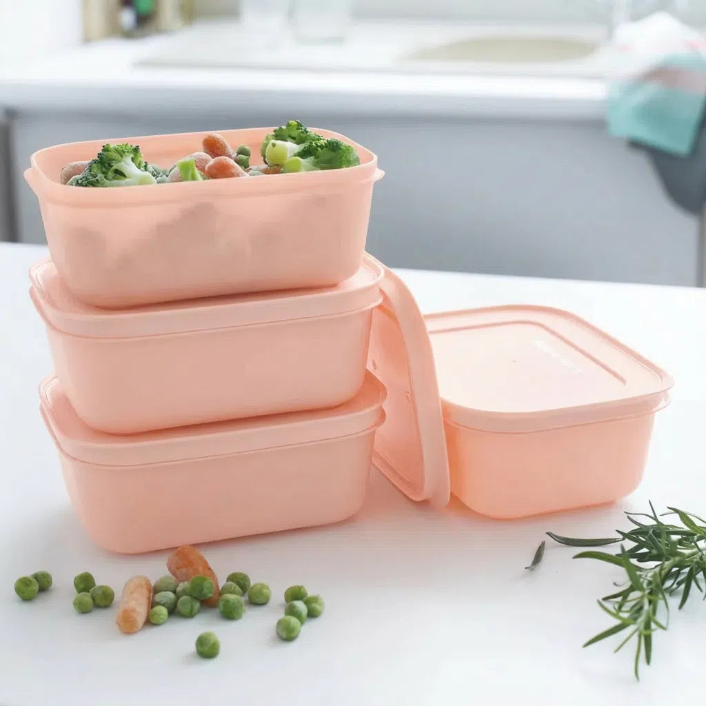 Eiskristall Gefrierbehälter Set 4-teilig von der Marke Tupperware / in der Farbe Rosa / Gefrierbehälter / Gefrierbeutel / Modular Stapelbar / Luft & Wasserdicht schließbar / Hier direkt online kaufen