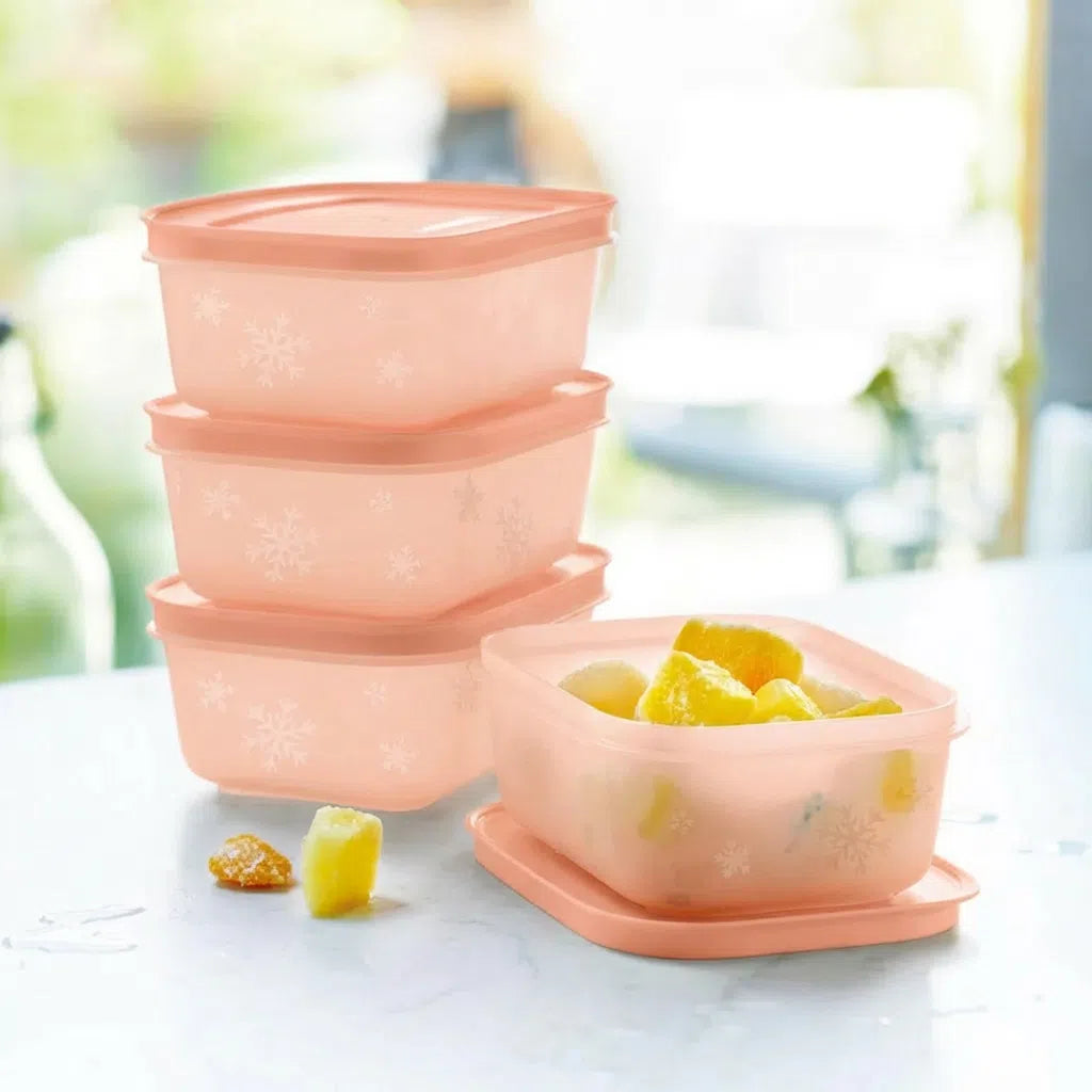 Eiskristall Gefrierbehälter Set 4-teilig von der Marke Tupperware / in der Farbe Rosa / Gefrierbehälter / Gefrierbeutel / Modular Stapelbar / Luft & Wasserdicht schließbar / Hier direkt online kaufen