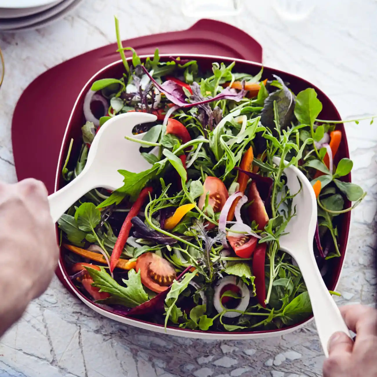 Allegra Salatbesteck von der Marke Tupperware / in der Farbe Weiß / Ideal zum Servieren von Salaten, Gemüse oder Desserts / Servierbesteck / Hier direkt online kaufen