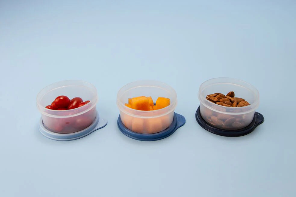 Drei Julchen Frische Behälter von der Marke Tupperware / drei 200ml Frische Behälter / Fröhlich und Kindgerecht / Platzsparend verstaubar / mit dichtschließendem Luft & Wasserdichtem Deckel / Vorratsbehälter / Aufbewahrungsbehälter / Hier direkt online kaufen