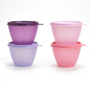 Kühlschrank-Behälter 380 ml geschlossen im Kühlschrank, Tupperware Kühlschrank-Behälter 380 ml offen mit Resten, Stapelbare Kühlschrank-Behälter 380 ml im Kühlschrank, Auslaufsicherer Behälter 380 ml für unterwegs