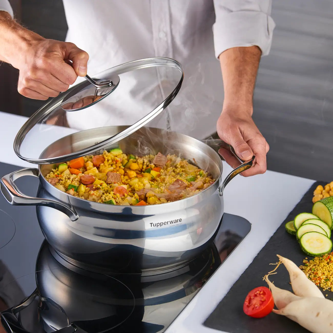 Mastro Edelstahl Kochtopf 7,5 L mit Glasdeckel von der Marke Tupperware / Edelstahl Topf / Kochtopf für Induktion, Gas, Ceran und den Backofen / Hier direkt online kaufen