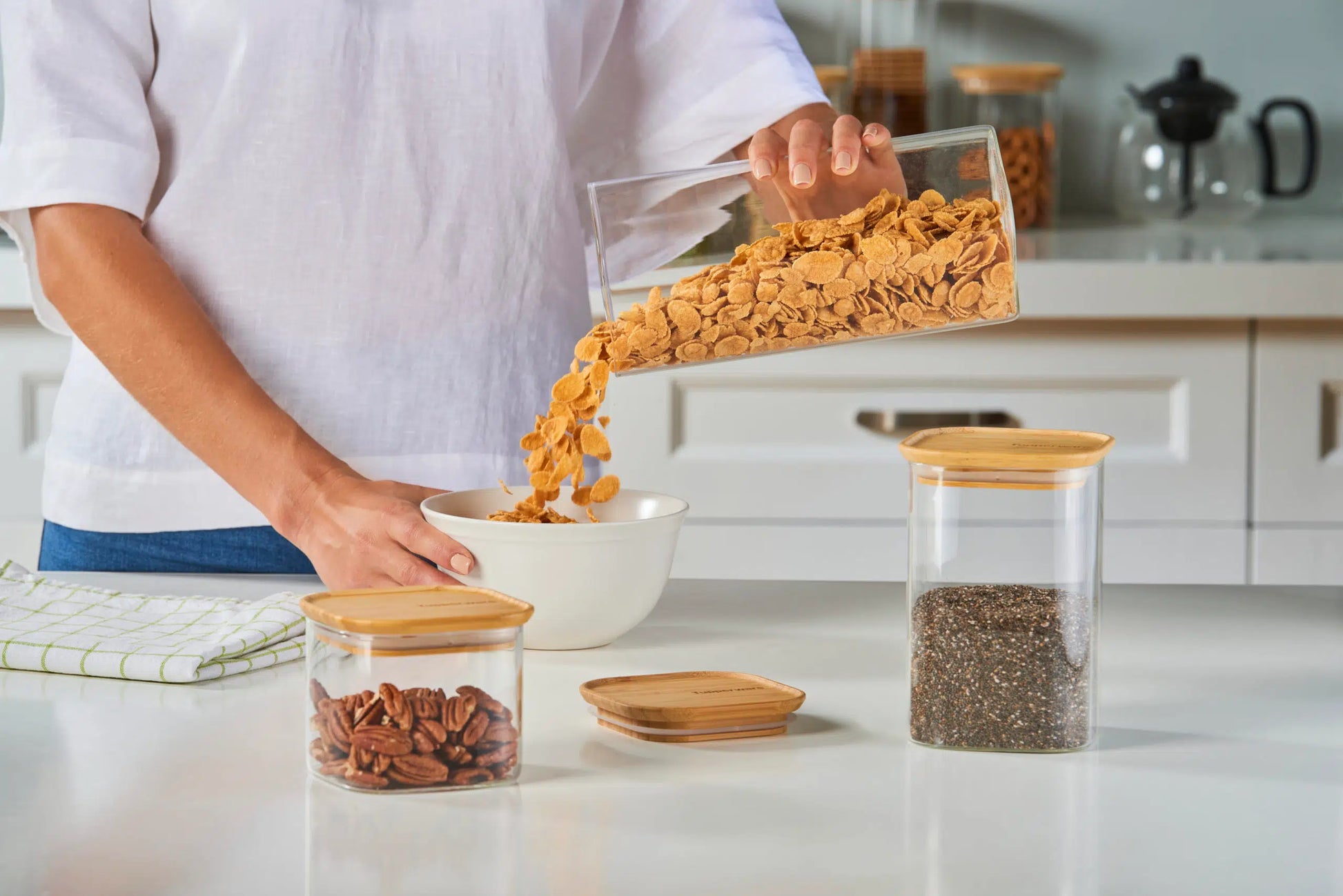 Bamboo Clear Storage Trio von der Marke Tupperware / Behälter in 500ml, 1,1 Liter und 1,9 Liter / Vorratsglas / Vorratsbehälter / Meal Prep / Behälter mit Bambus Deckel / Aufbewahrungsbehälter / Hier direkt online kaufen 