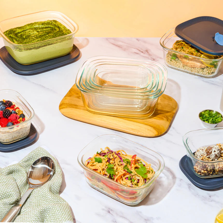 Voila Rechteckig 400ml von der Marke Tupperware / Glasbehälter /  für die Mikrowelle und Ofen / Ideal für Meal Prep / stapelbar / mit dichtschließendem Deckel