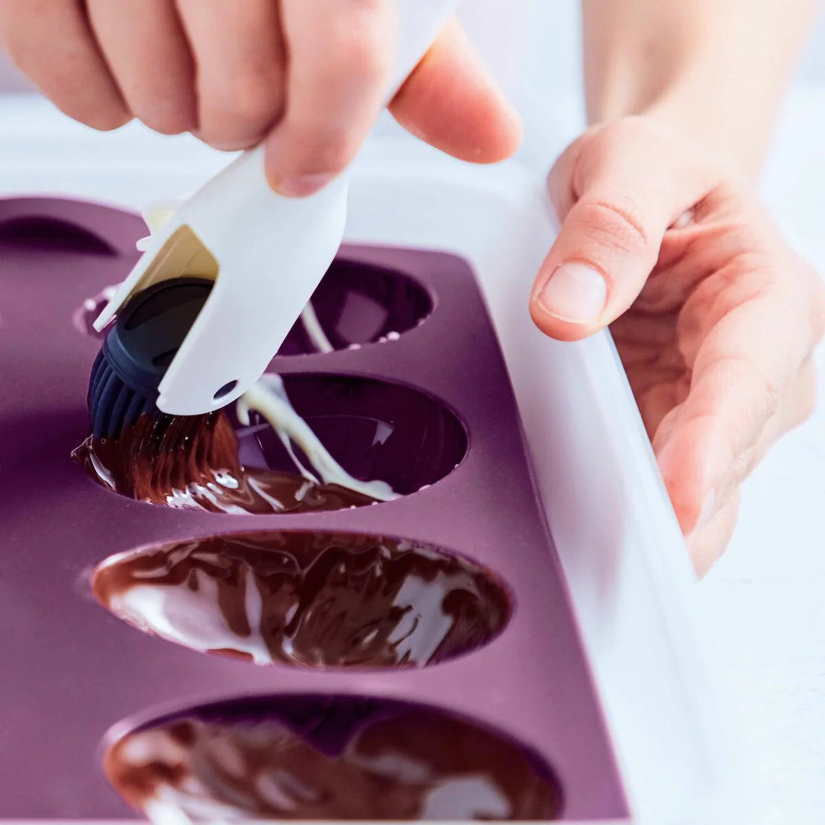 Silikonform Eierlei von der Marke Tupperware / Silikonform / in der Farbe Lila / EasyPlus Serie / Backform / für dem Backofen / Hier direkt online kaufen 