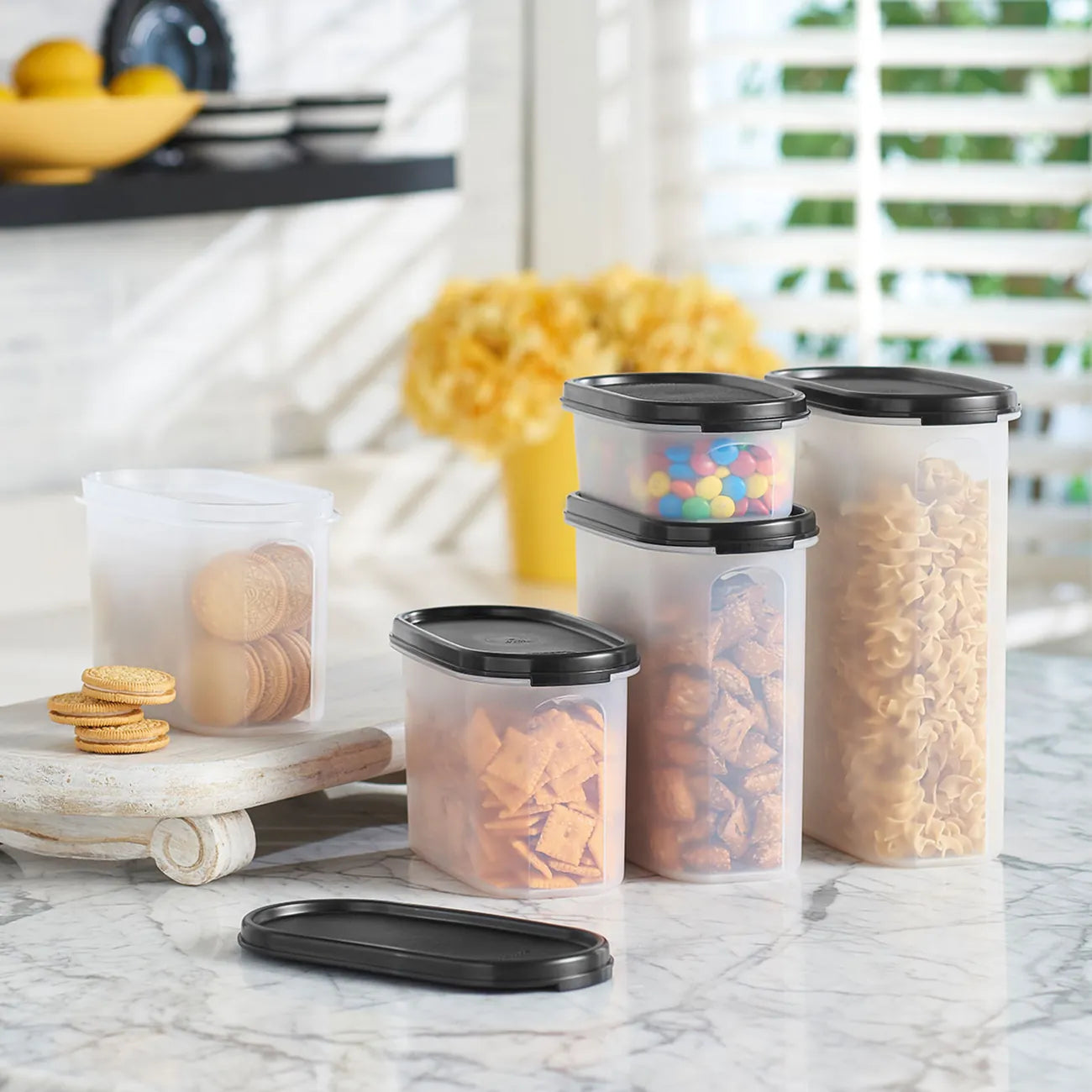 Modularer Eidgenosse 1,7 Liter Oval Vorratsbehälter von der Marke Tupperware / Lebensmittelbehälter / Ideal für Trockenvorräte /  Modular Stapelbar / Hier direkt online kaufen