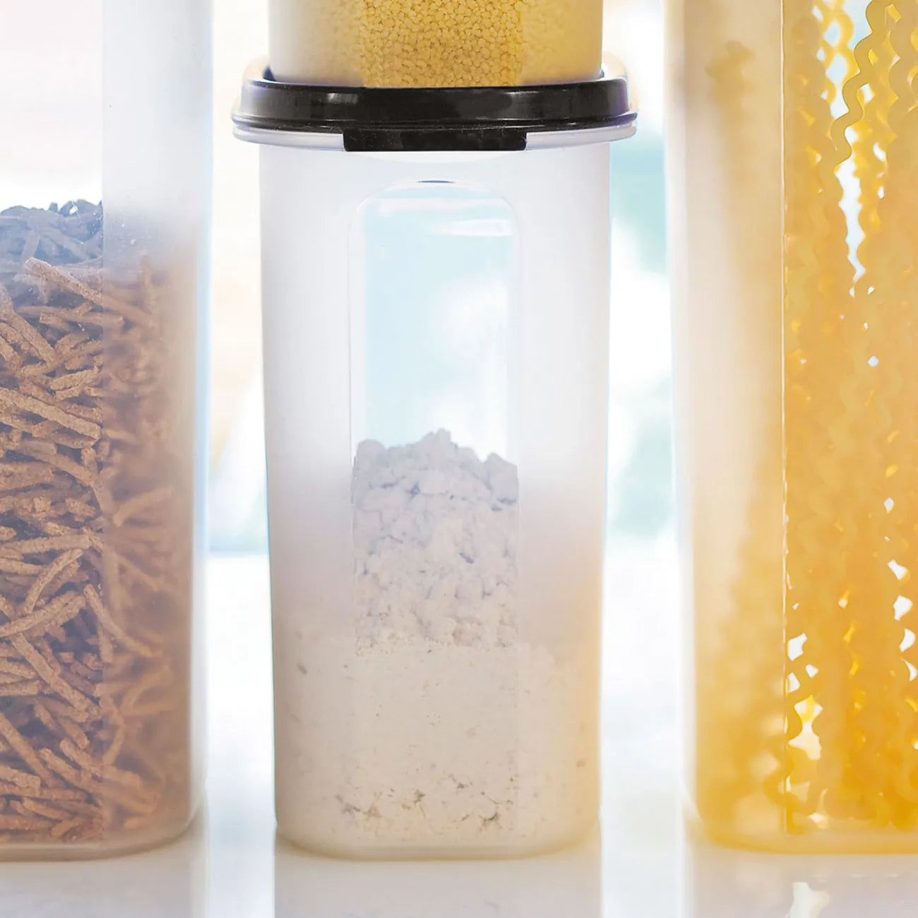 Modularer Eidgenosse 1,7 Liter Oval Vorratsbehälter von der Marke Tupperware / Lebensmittelbehälter / Ideal für Trockenvorräte /  Modular Stapelbar / Hier direkt online kaufen