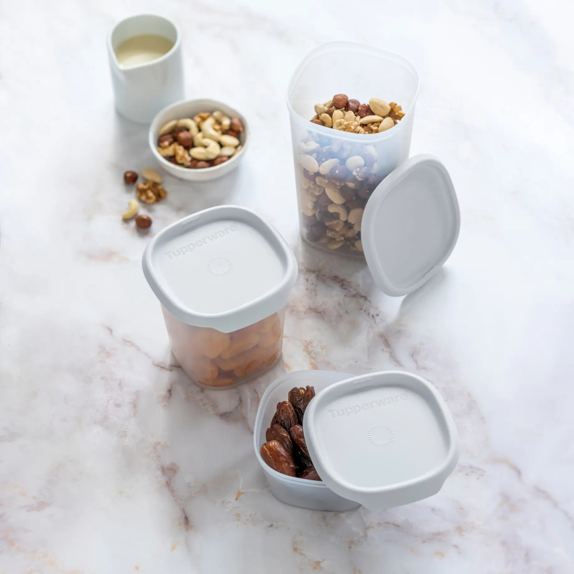 One Touch Fresh eckig 370ml von der Marke Tupperware / in der Farbe grau / Vorratsbehälter / Ideal für Trockenlebensmittel / Modular Stapelbar / Luftdicht schließender Deckel / Hier direkt online kaufen