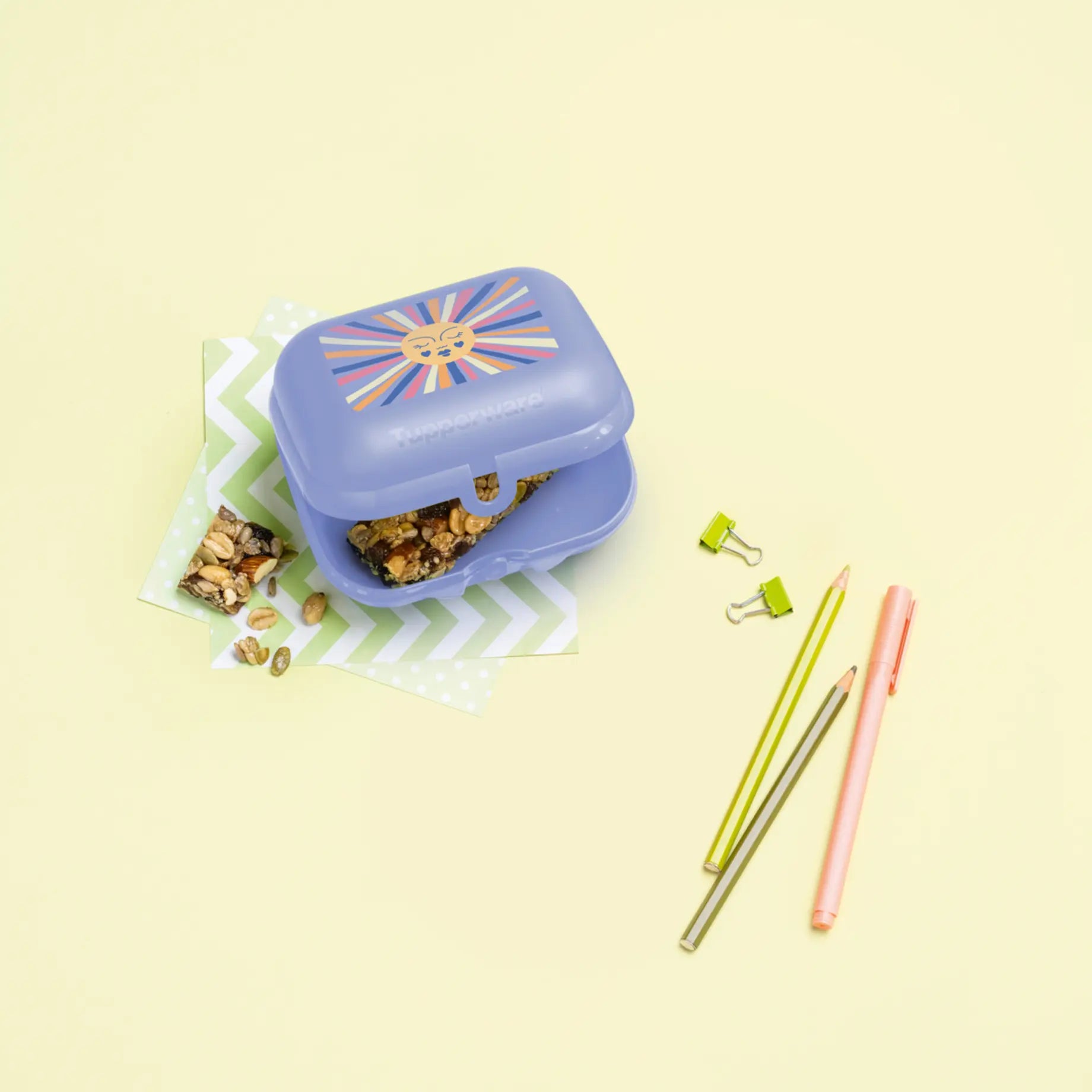 Eco+ Großer Twin Oyster Sunshine von der Marke Tupperware / Brotbox / Lunchbox / Snackbox / Einfach zu öffnen und zu schließen / Ideal  fürs Pausenbrot, kleine Snacks oder auch die selbstgebackenen Plätzchen / Hier direkt online kaufen