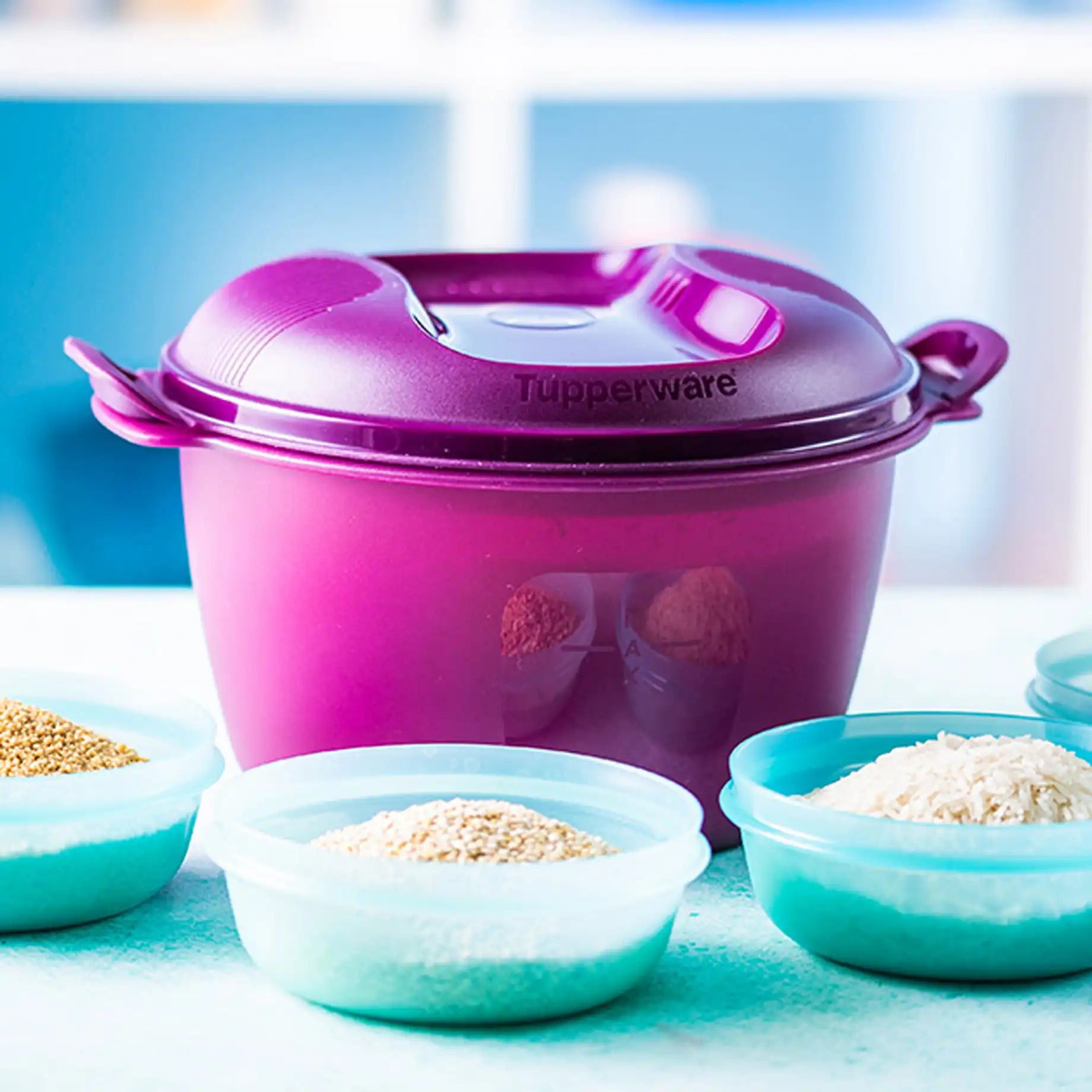 Großer Reis-Meister 3 L von der Marke Tupperware / in der Farbe Lila / Mikrowellen Reis-Kocher / zum kochen von Reis oder Getreide / mit Cleveren Einsatz der das Überkochen verhindert / Hier direkt online kaufen 