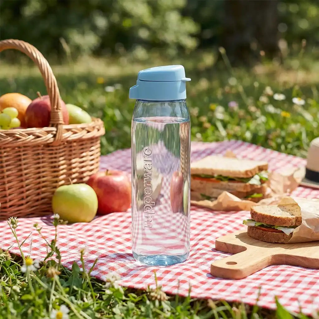 Premium EcoEasy 750ml von der Marke Tupperware / Trinkflasche / Wasserflasche / Ideal für Unterwegs, egal ob Sport oder Picknick / Hier direkt online kaufen