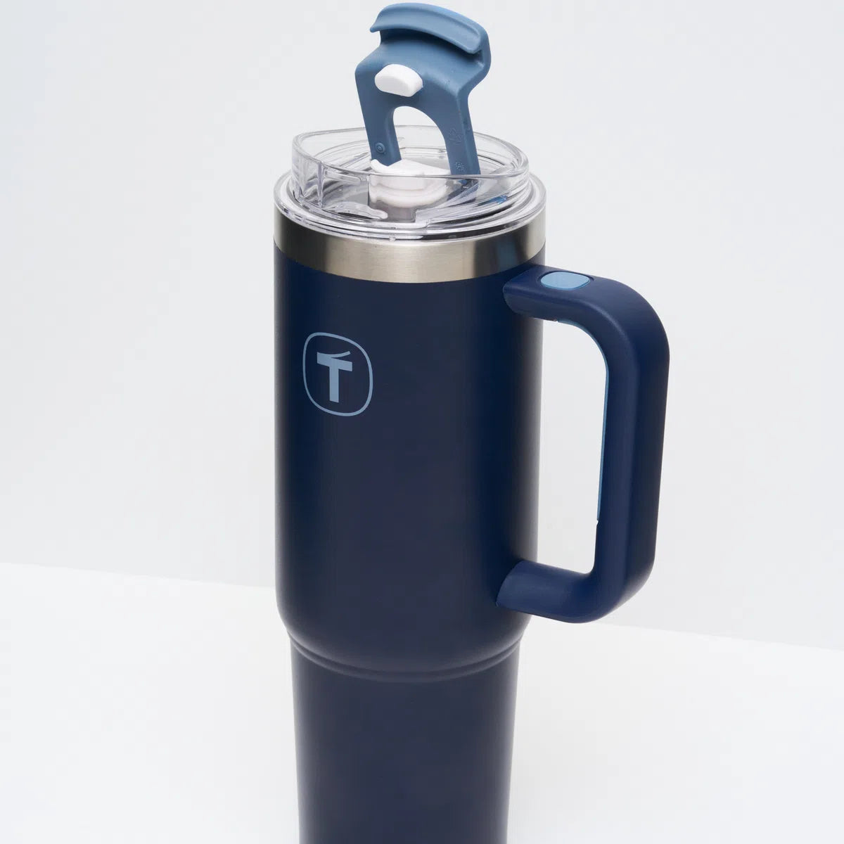 Big T tumbler 1,1 Liter von der Marke Tupperware / in der Farbe Dunkelblau / Isolierbecher / Isoliergefäß / Thermobecher / Ideal für Unterwegs / hält Getränke Heiß und Kalt / Hier direkt online kaufen