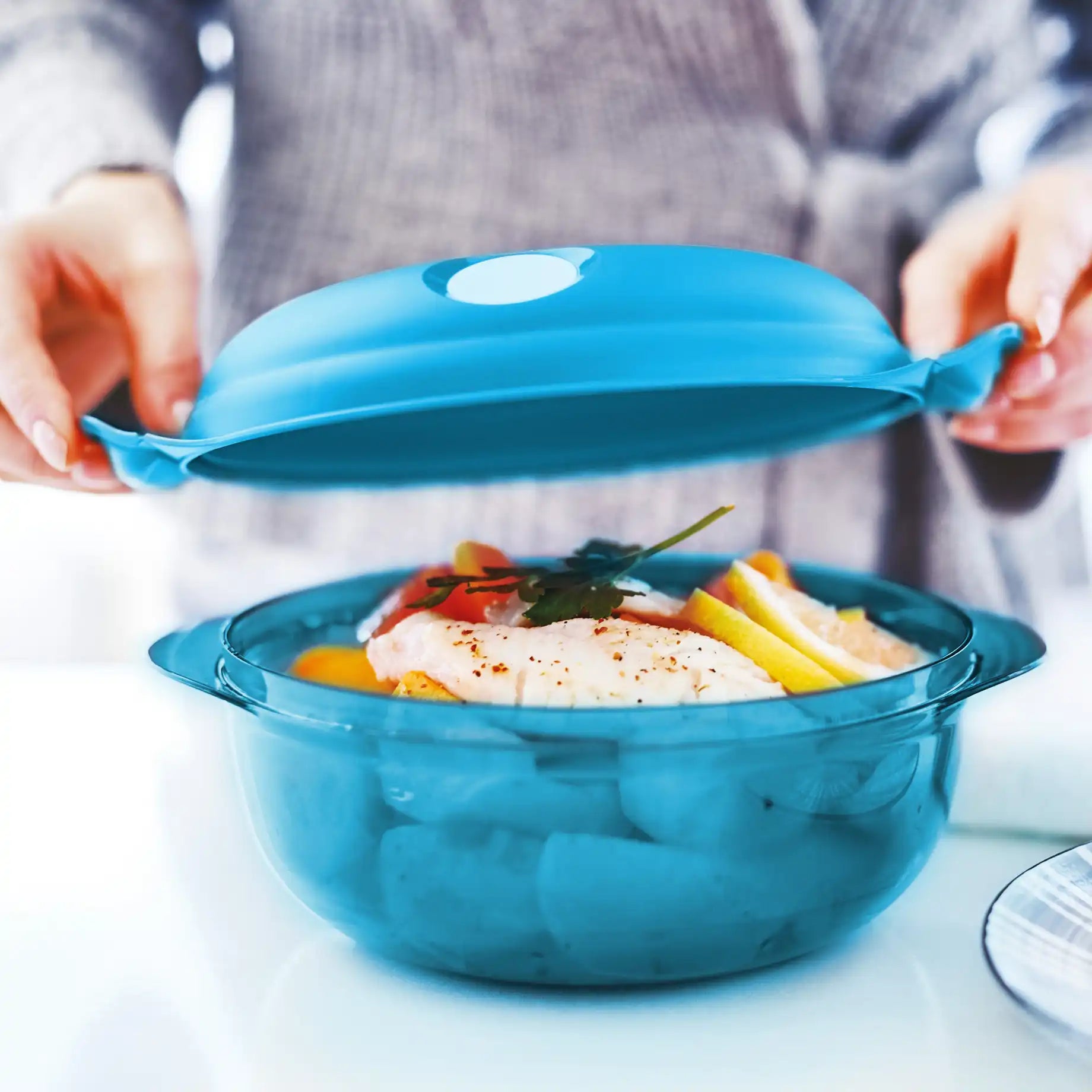 Tupperware Mikro-Fix 1,5 l Mikrowellengeschirr aus Kunststoff zum Erwärmen von Speisen / von der Marke Tupperware / Mikrowellenbehälter / Ideal zum erwärmen und vorkochen / in der Farbe Blau / Hier direkt online kaufen 