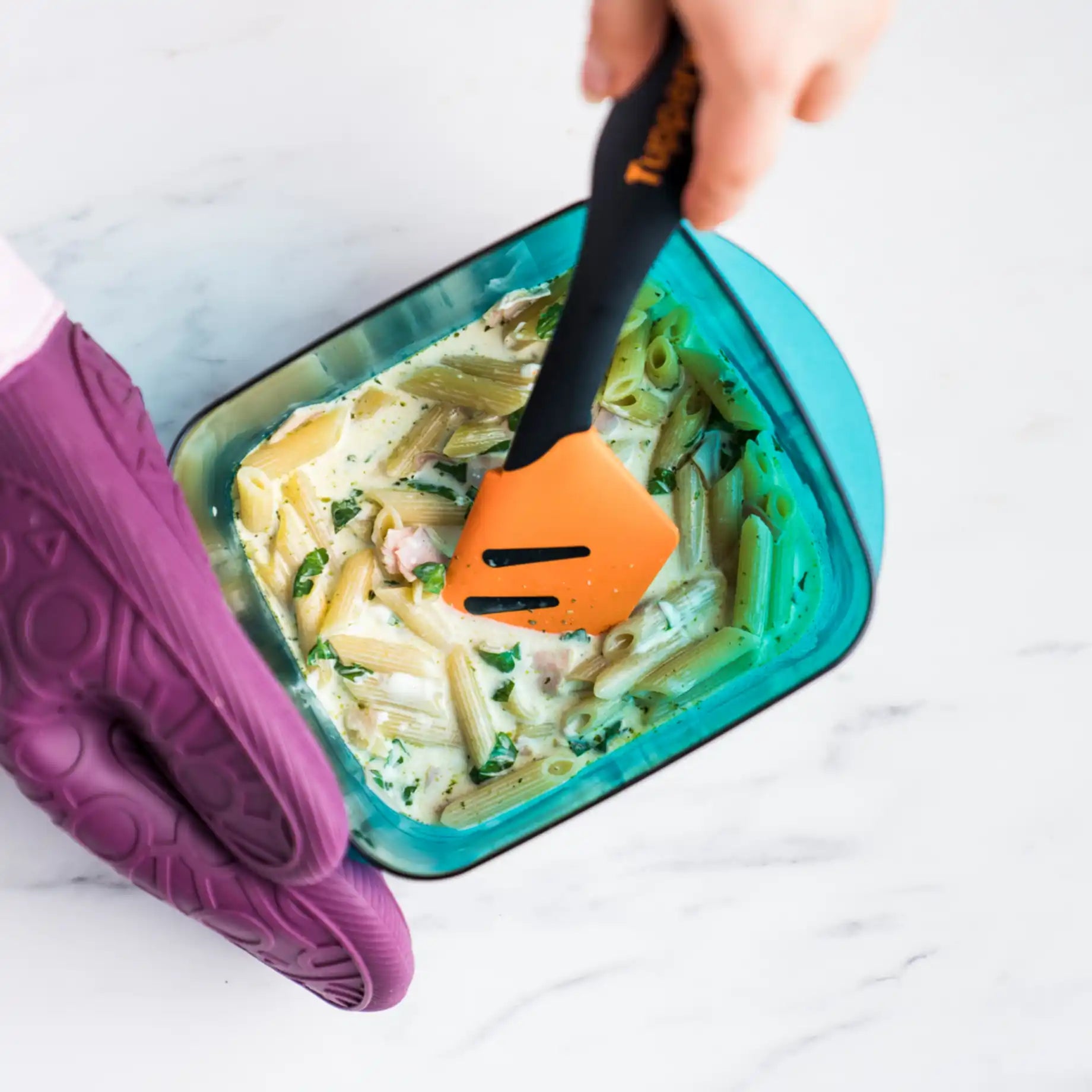 Top-Schaber, Griffbereit in Orange von der Marke Tupperware / Flexibler Silikonschaber / zum Vermengen und Ausschaben / Küchenhelfer / mit ergonomischen Griff / Teigschaber / Info Bild Produktratgeber / Hier direkt online kaufen