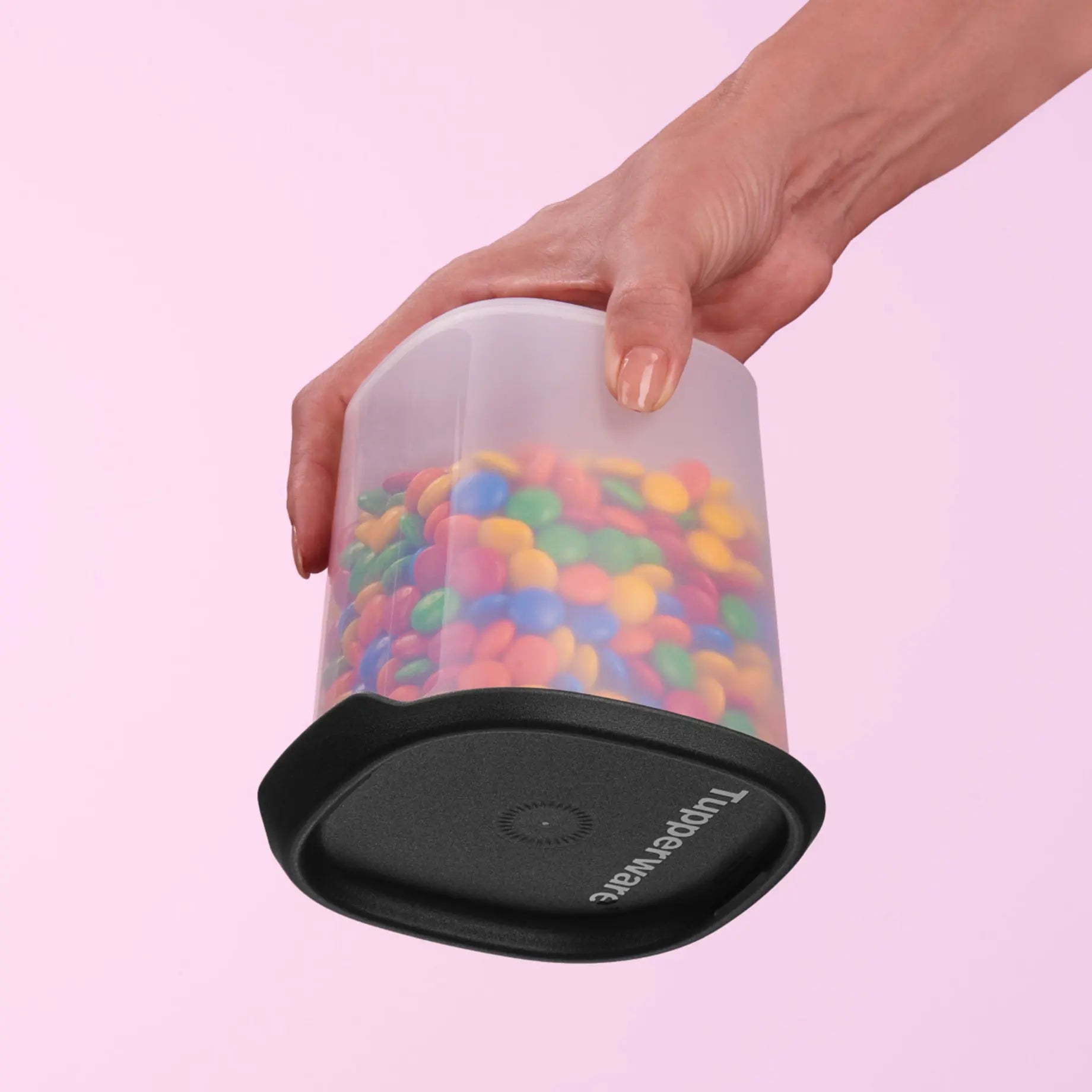 One Touch Fresh Eckig 810ml von der Marke Tupperware / in der Farbe Schwarz / Vorratsbehälter / Aufbewahrungsbehälter / Lebensmittelbehälter / Luftdichtschließend / Stapelbar / Hier direkt online kaufen 