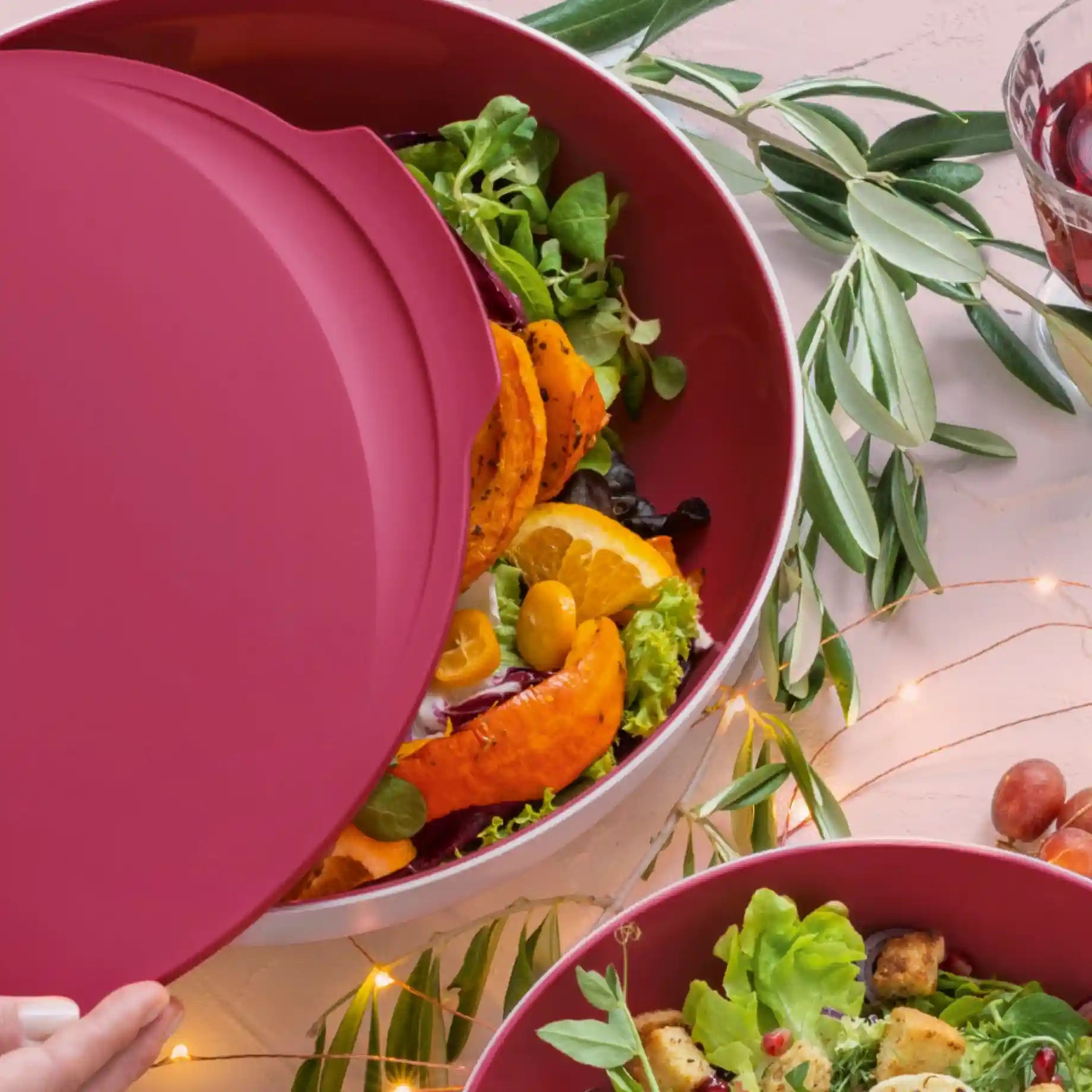 Tupperware Allegra Schüssel | 5 Liter | Rot C163 Servieren / Allegra Schüssel 5 Liter von der Marke Tupperware / in der Farbe Rot / Servierschüssel / Servierschale / Luftdicht verschließbar / Modular Stapelbar / Lebensmittelbehälter / Ideal für Unterwegs / Transportschüssel / hier direkt online kaufen