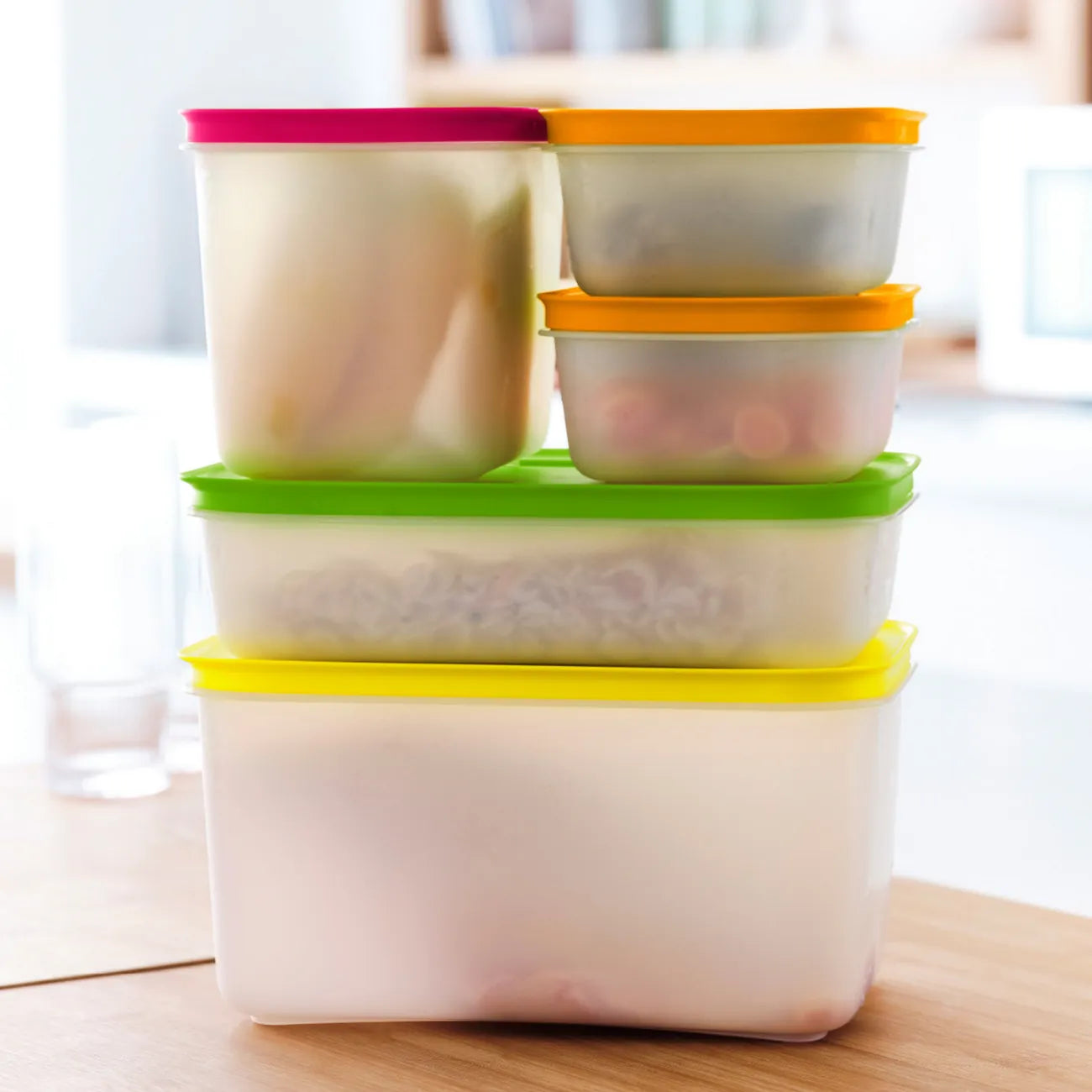 Mittleres Eiskristall Set von der Marke Tupperware / 5 Teiliges Set / Gefrierbehälter / Lebensmittelbehälter / Vorratsdosen für den Gefrierschrank / Stapelbar / luftdichtschließend / Aromadicht / Gefrierbeutel / Hier direkt online kaufen