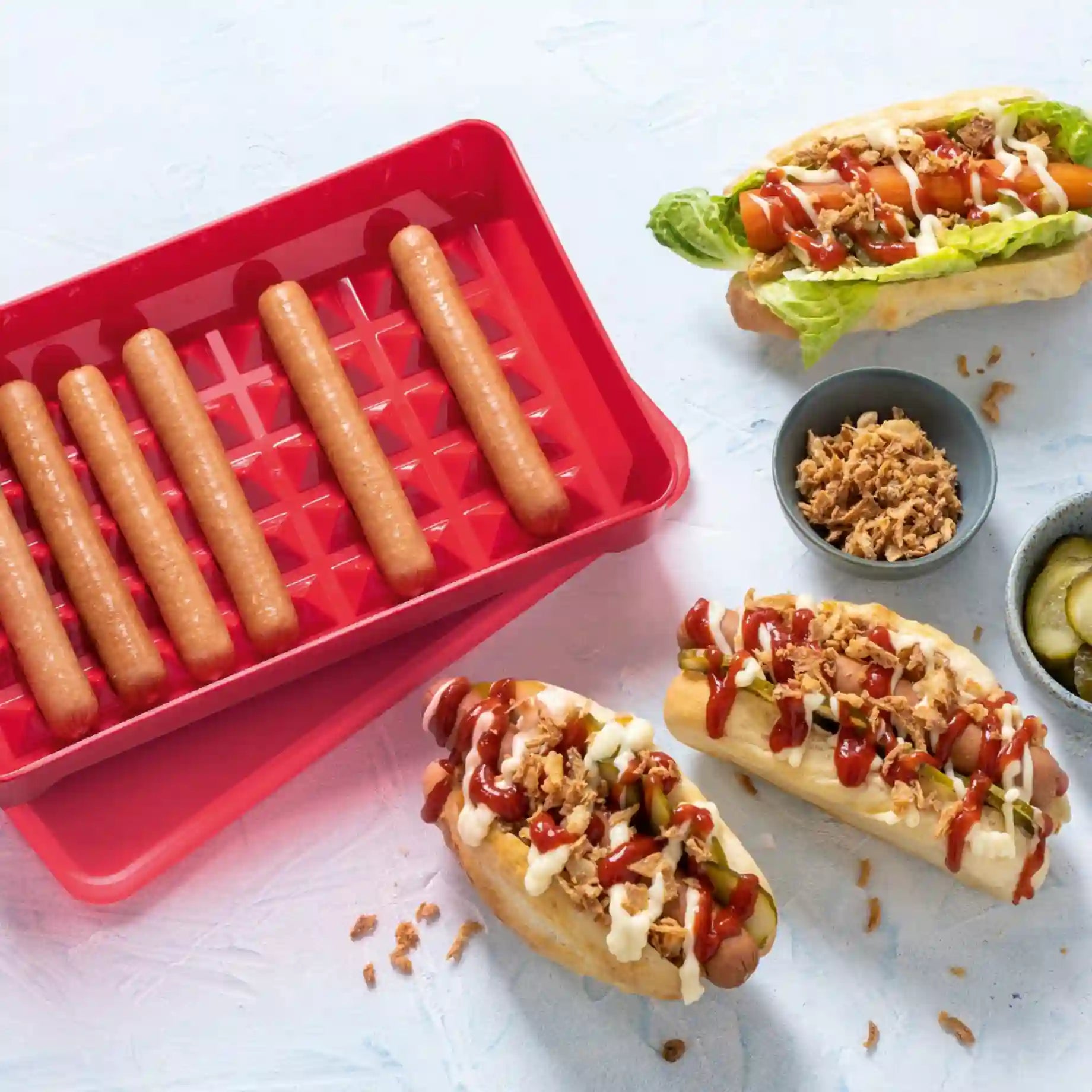 Tupperware Hot Dog Behälter | 10 Würstchen | Rot 11171631 Frischhalten / Hot Dog Behälter für 10 Würstchen von der Marke Tupperware / in der Farbe Rot / Würstchen Behälter / Lebensmittelbehälter / Vorratsbehälter / mit deckel / Hier direkt online kaufen