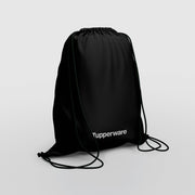 Schwarzer Zugbeutel von der Marke Tupperware / mit weißem Tupperware Aufdruck / mit einem Zug auf und Zu / Hier direkt online kaufen
