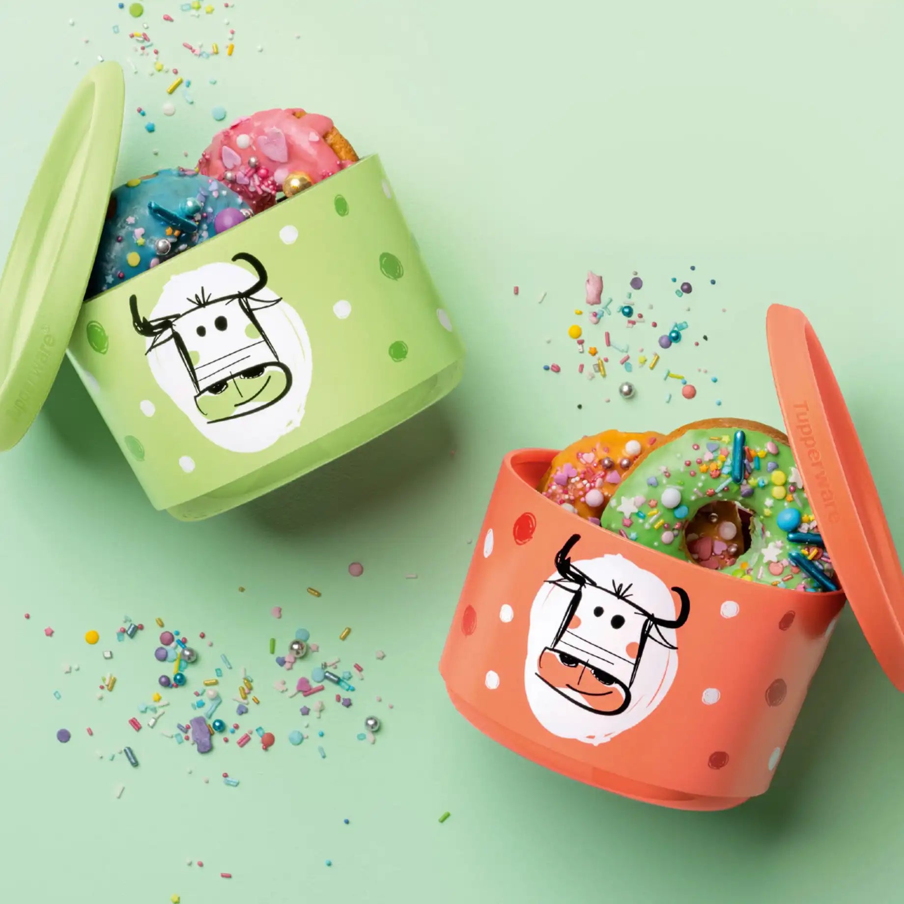 Tupperware Vorratsprofi Party | 2 Stück · 575 ml | Kühe | One Touch 11175121 Frischhalten / Tupperware Vorratsprofi Duo, 2 One-Touch-Behälter 575 ml mit Kühe-Motiv (orange & grün), luftdicht und stapelbar