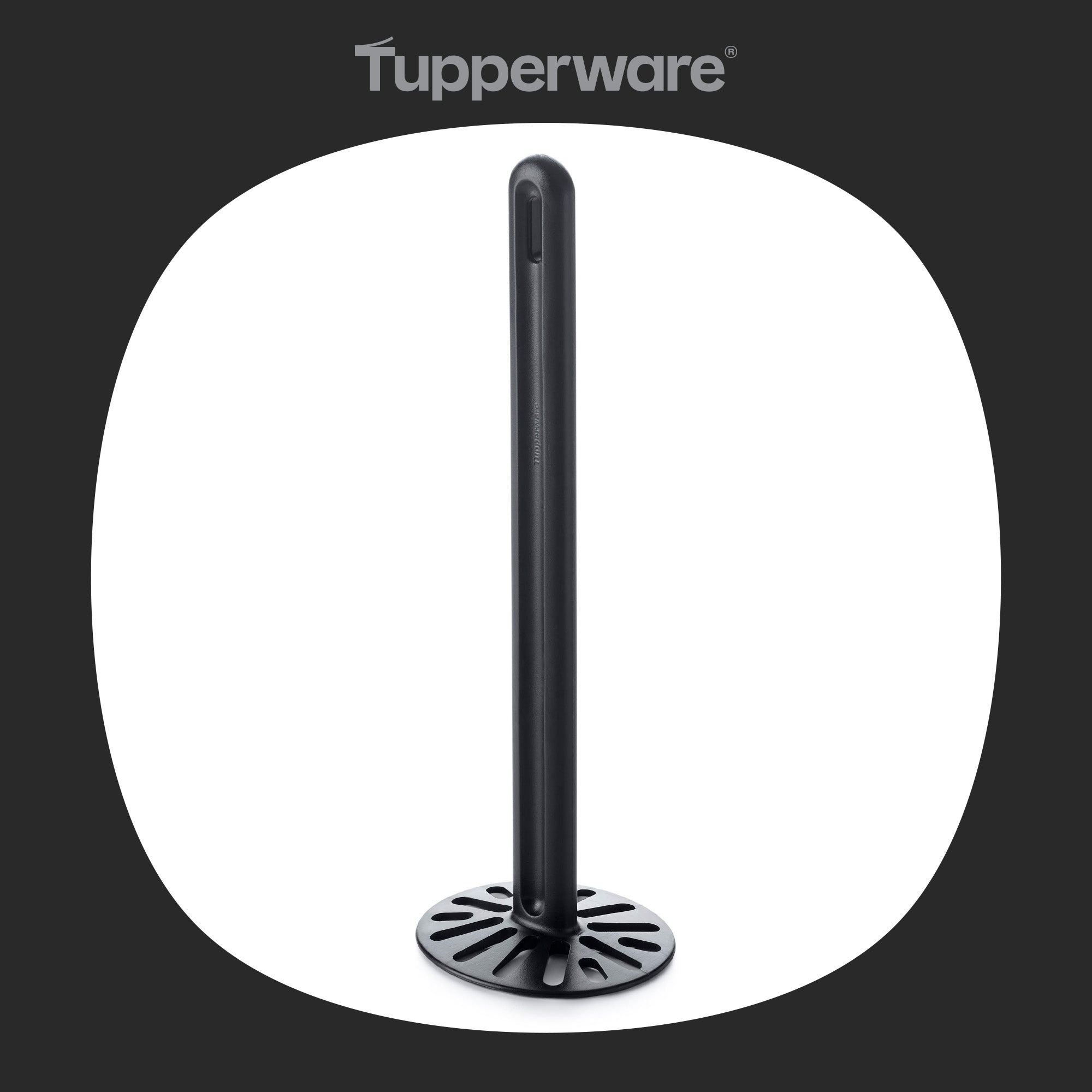 Pürier Meister von der Marke Tupperware / Kartoffelstampfer in der Farbe Schwarz / einfaches und schnelles Stampfen / der Stampfer kommt auch gut in die ecken von Schüsseln und Töpfen / Ansicht Kartoffelstampfer von vorne / Hier direkt online kaufen