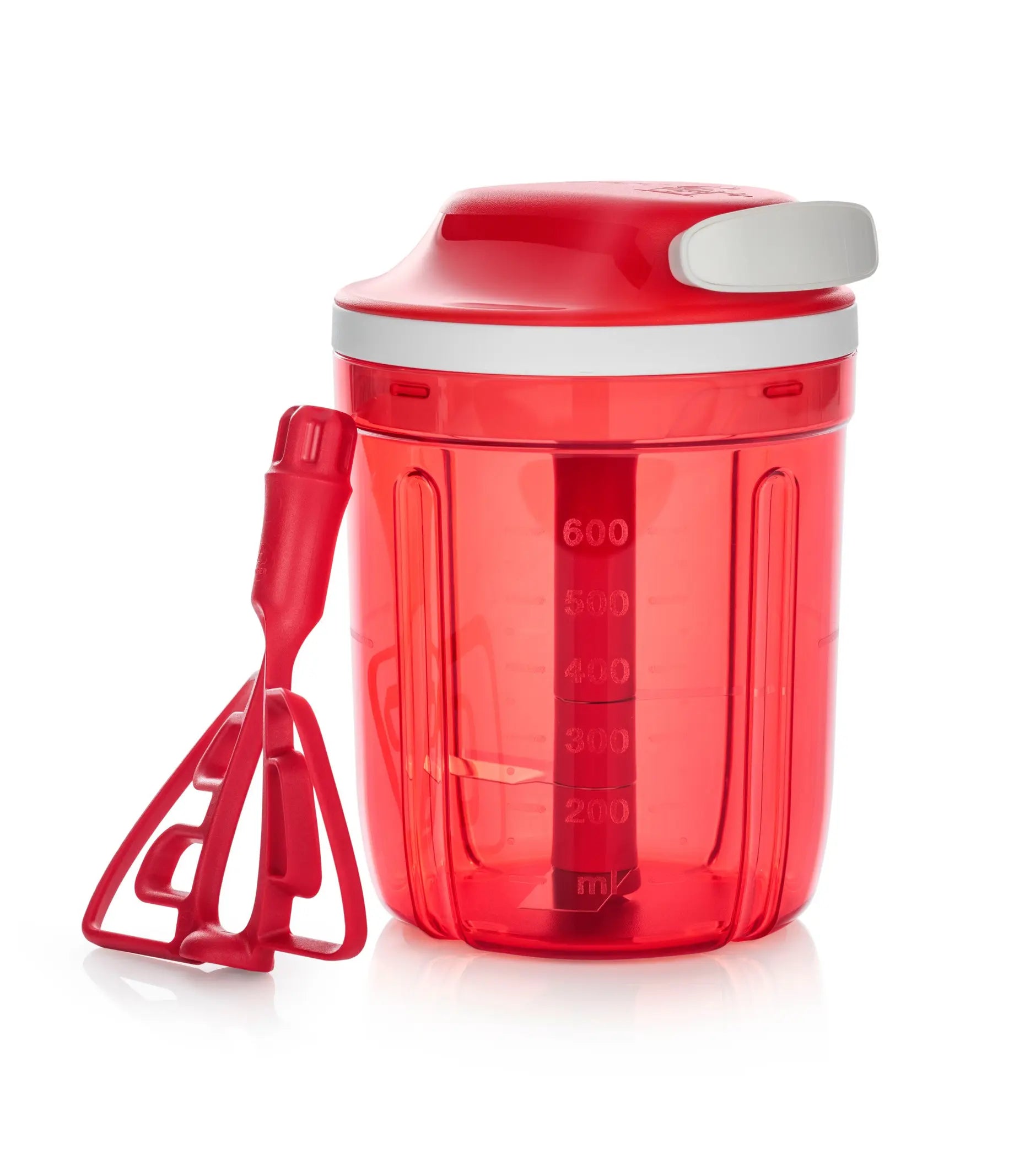 SuperSonic Multi Chef von der Marke Tupperware / Schneidet perfekt Obst, Kräuter und Gemüse / auch zum zubereiten von Smoothies, Pürees und Salatdressings geeignet / mit Quirl Einsatz / Funktioniert ohne Strom mit Zugmechanismus / Hier direkt online kaufen 
