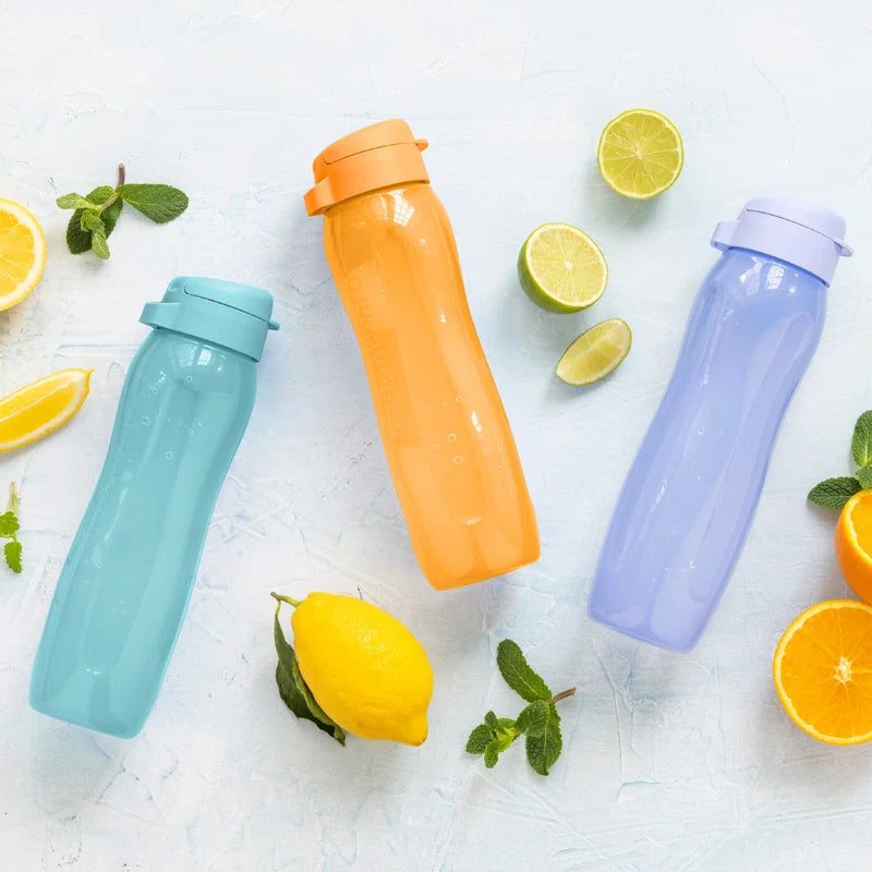EcoEasy Slim 750ml Flasche in Blau von der Marke Tupperware / Perfekt für Büro, Sport und Reisen / einfaches befüllen durch große Öffnung / robust und langlebig / Hier direkt online kaufen 