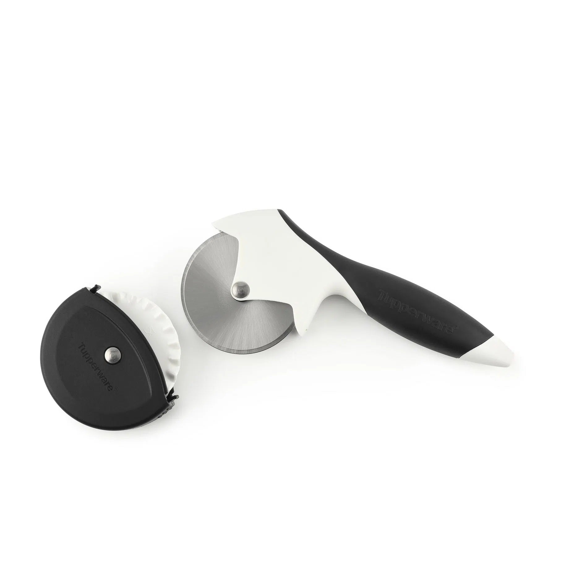 Rad Profi Pizzaschneider Teigrädchen von der Marke Tupperware / Pizzaschneider und Teigrädchen in einem / auch ideal für Flammkuchen, Quiche und Lorraine / mit ergonomischen griff / Hier direkt online kaufen 
