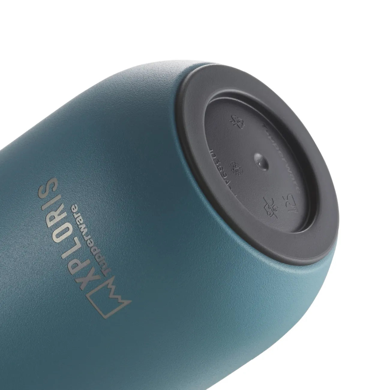 Xploris Trinkbecher 450ml von der Marke Tupperware / Stylisch und funktional / To Go Thermobehälter / Mit Sicherheitsverschluss / gut in der Hand haltbar / Ansicht Becher Boden / Hier direkt online kaufen 