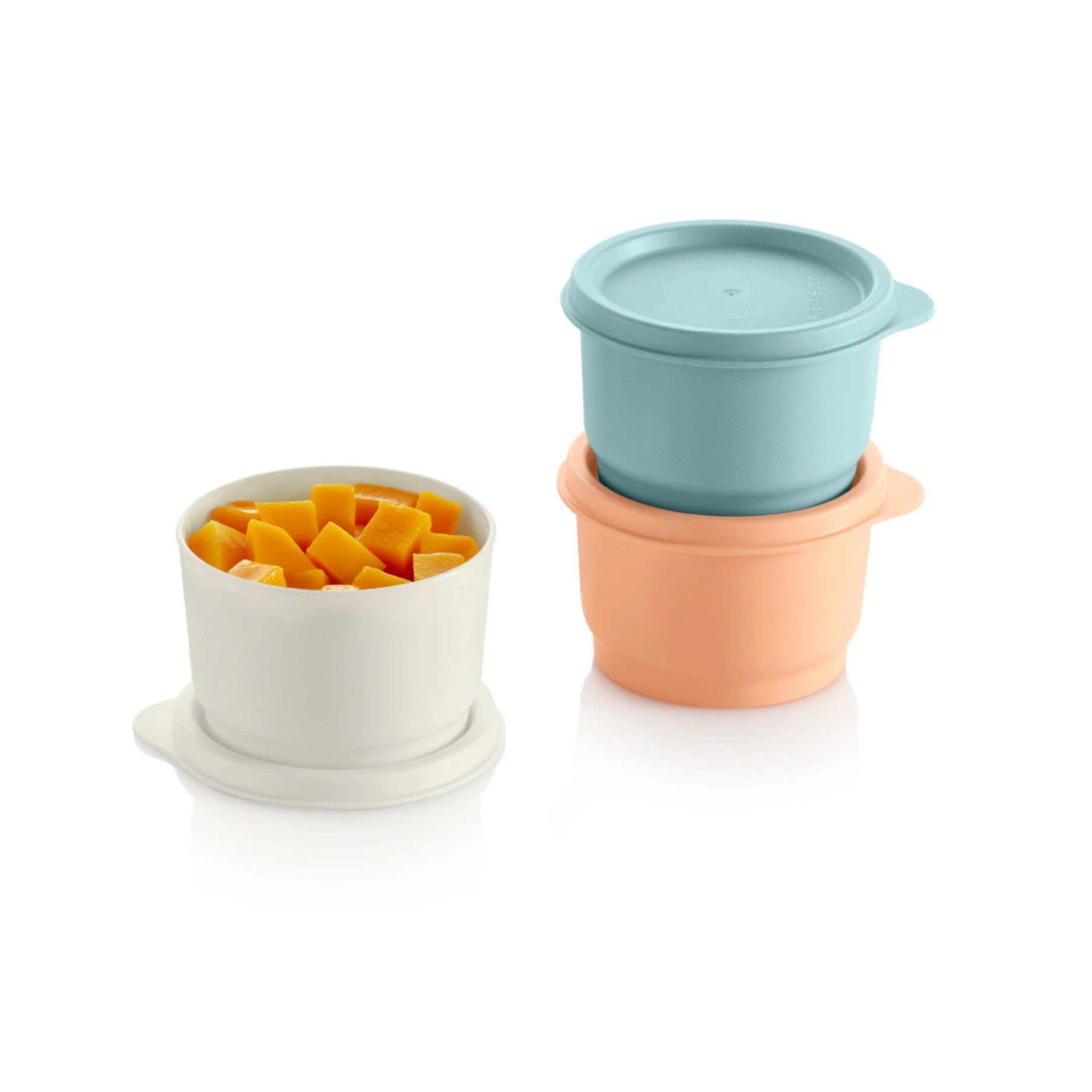 Frische Behälter Kunterbunt von der Marke Tupperware / 3x 110ml Behälter mit Deckel / Fröhlich und Bunt / Snackbehälter / Stapelbar / auch Perfekt geeignet für Bastelmaterial / Beispielbild gefüllt mit Snacks 3 / Hier direkt online kaufen