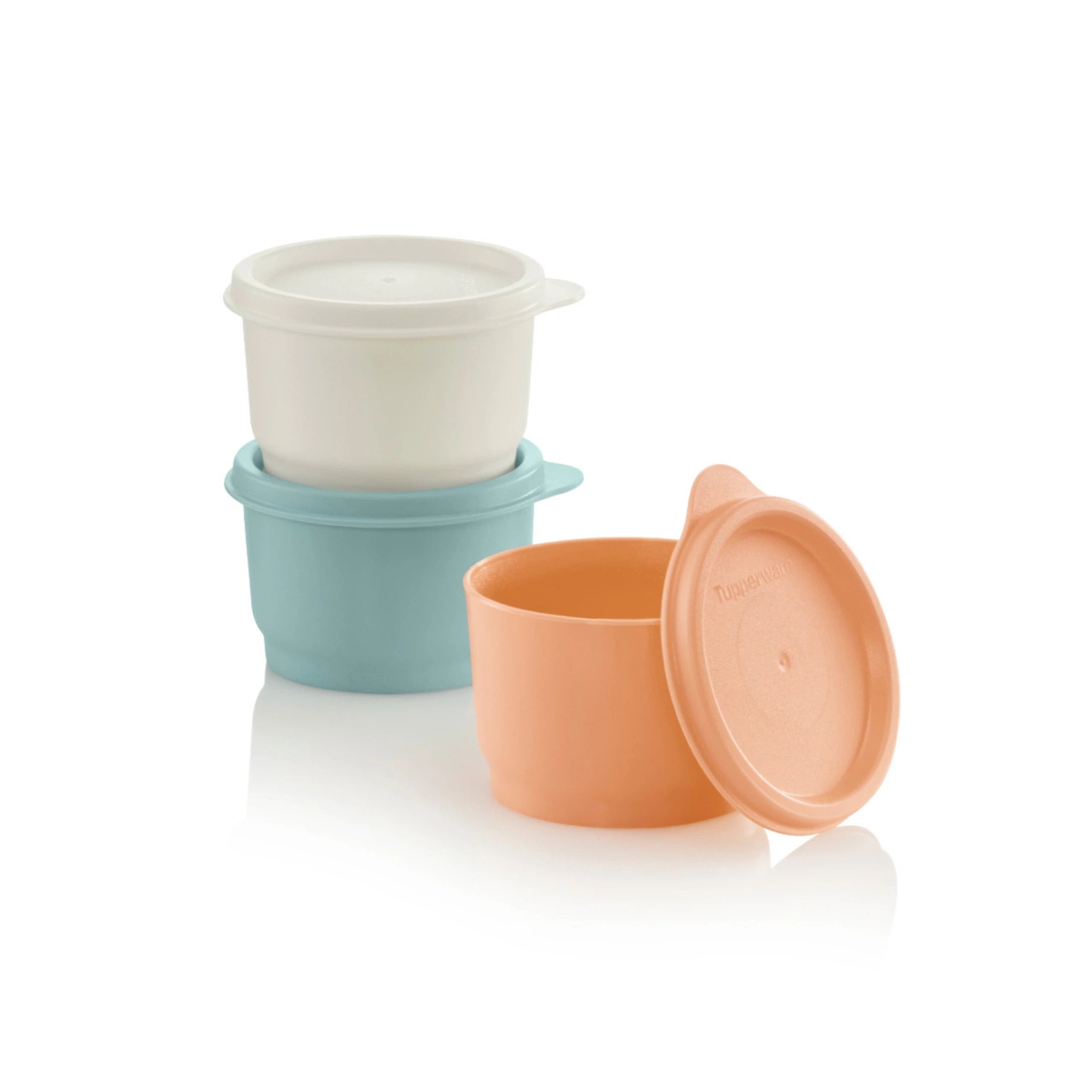 Frische Behälter Kunterbunt von der Marke Tupperware / 3x 110ml Behälter mit Deckel / Fröhlich und Bunt / Snackbehälter / Stapelbar / auch Perfekt geeignet für Bastelmaterial / Beispielbild Behälter Gestapelt / Hier direkt online kaufen
