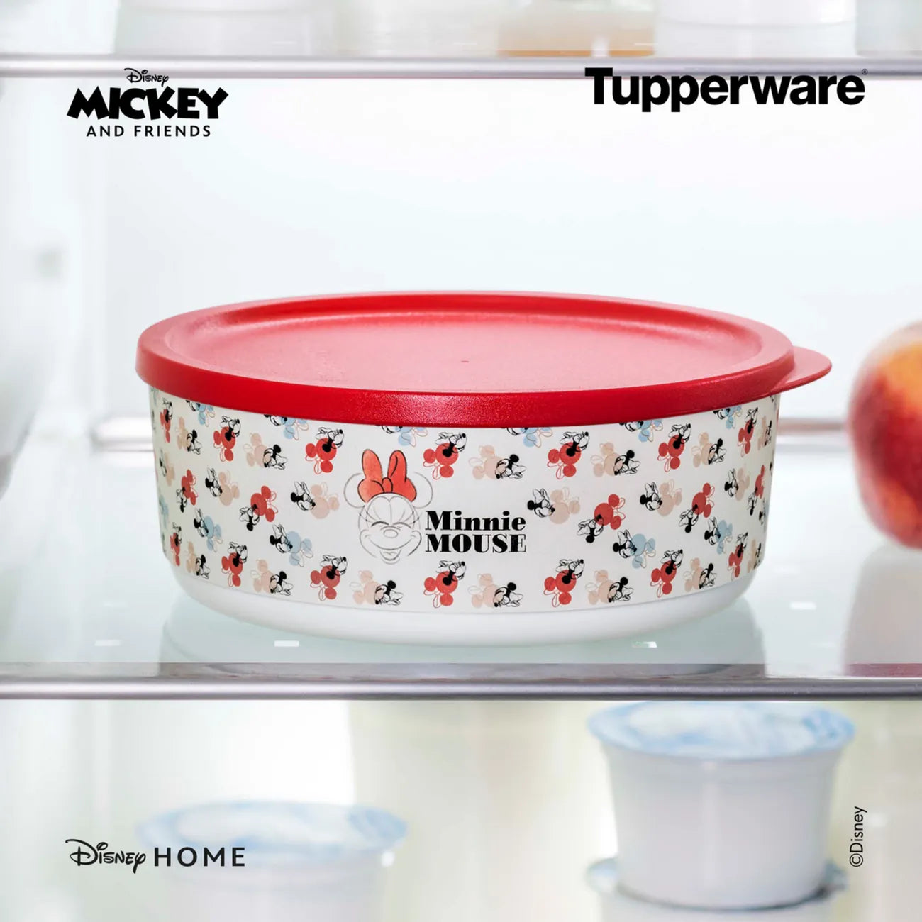 Cubix Rund von der Marke Tupperware / in Disney Minnie Mouse Design / mit Luftdichten Deckel / Aufbewahrungs- und Vorratsdose / Praktisch & Stylisch / Perfekt für alle Disney Fans / Beispielbild Cubix im Kühlschrank / Hier direkt online kaufen