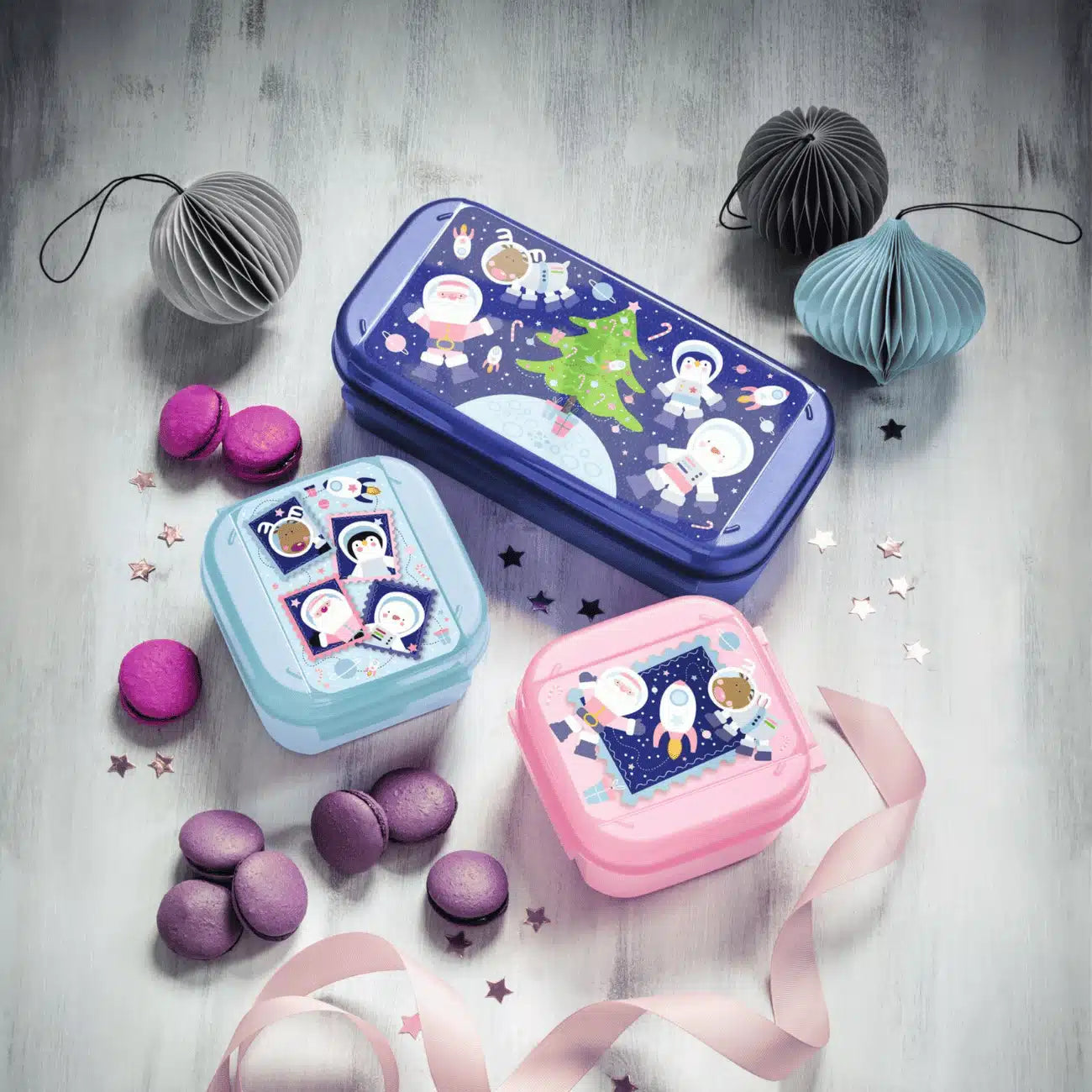 Bellevue Weihnachts-Set Winter Trio Boxen von der Marke Tupperware / 3 Dosen mit Deckel / Aufbewahrungsbehälter / Stapelbar / einfach zu öffnen / Ideal für Gebackene Plätzchen und Kleinigkeiten / Behälter mit Wunderschönen Weihnachtsdesign / Hier direkt online kaufen