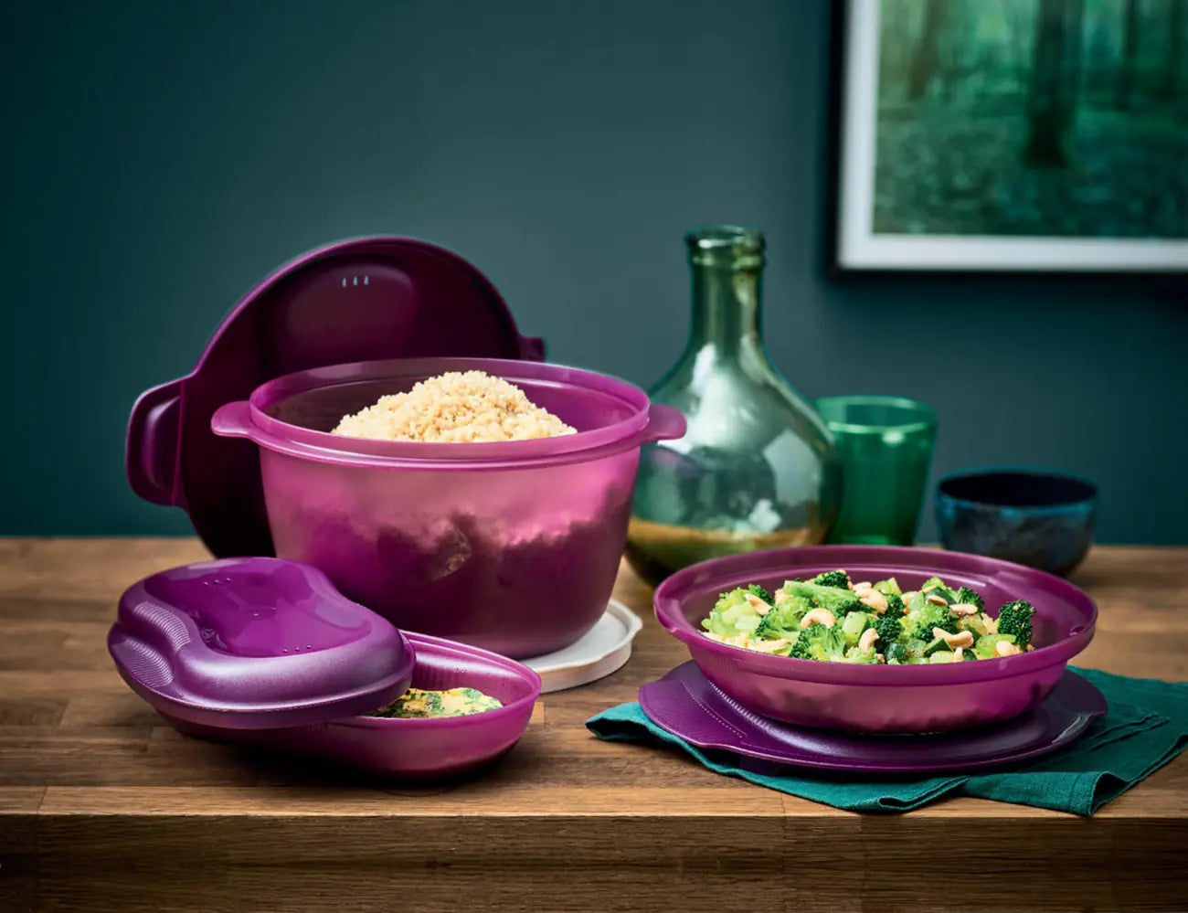 Mikro-Meister 430ml von der Marke Tupperware / in der Farbe Lila / Mikrowellenzubereitung / süße oder herzhafte Köstlichkeiten schnell und einfach zubereiten / Kühl und Gefriergeeignet / hier online kaufen