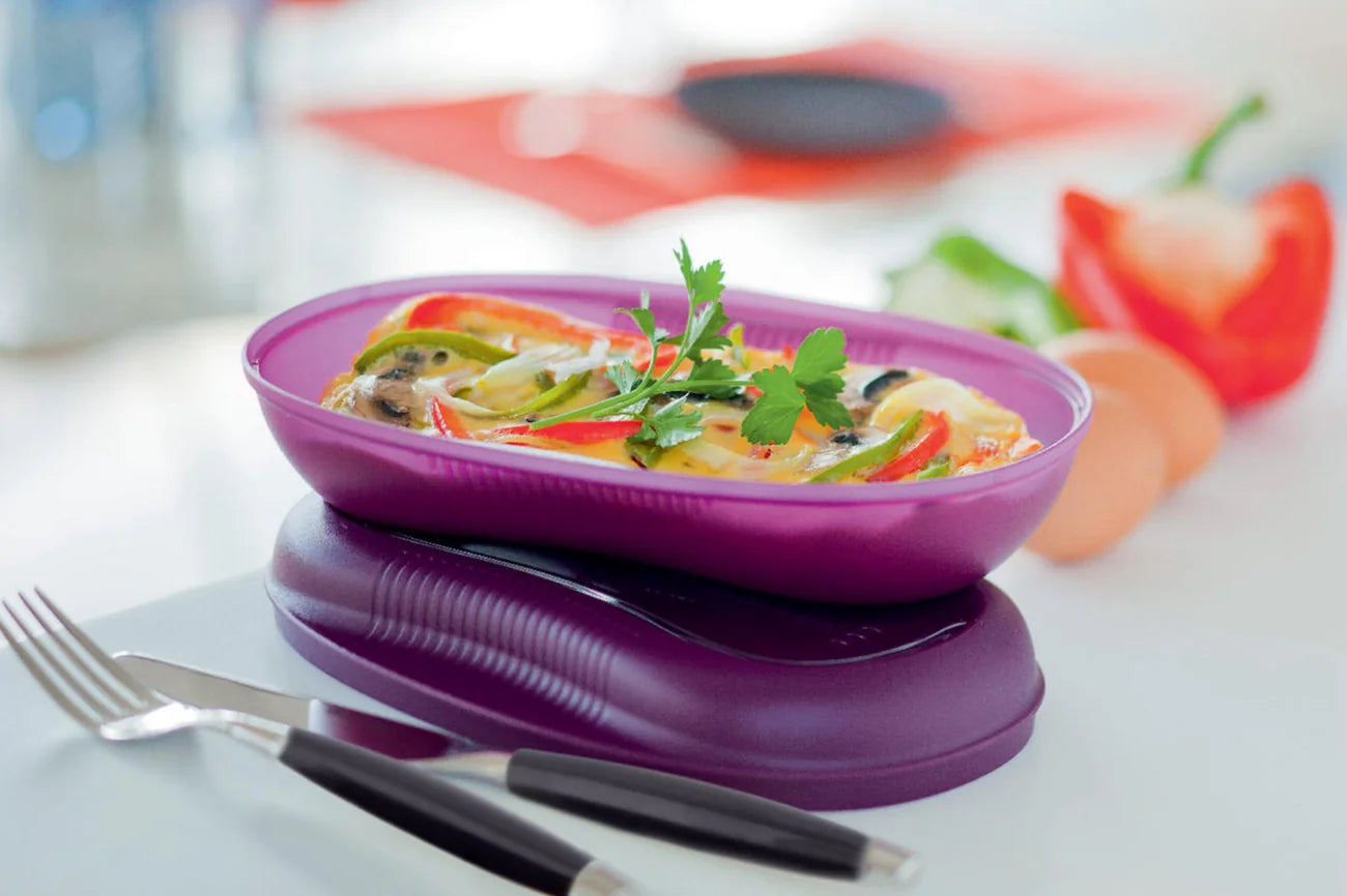 Mikro-Meister 430ml von der Marke Tupperware / in der Farbe Lila / Mikrowellenzubereitung / süße oder herzhafte Köstlichkeiten schnell und einfach zubereiten / Kühl und Gefriergeeignet / hier online kaufen