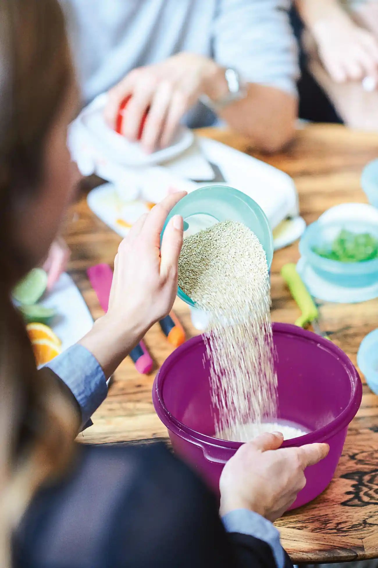 Großer Reis-Meister 3 L von der Marke Tupperware / in der Farbe Lila / Mikrowellen Reis-Kocher / zum kochen von Reis oder Getreide / mit Cleveren Einsatz der das Überkochen verhindert / Hier direkt online kaufen 
