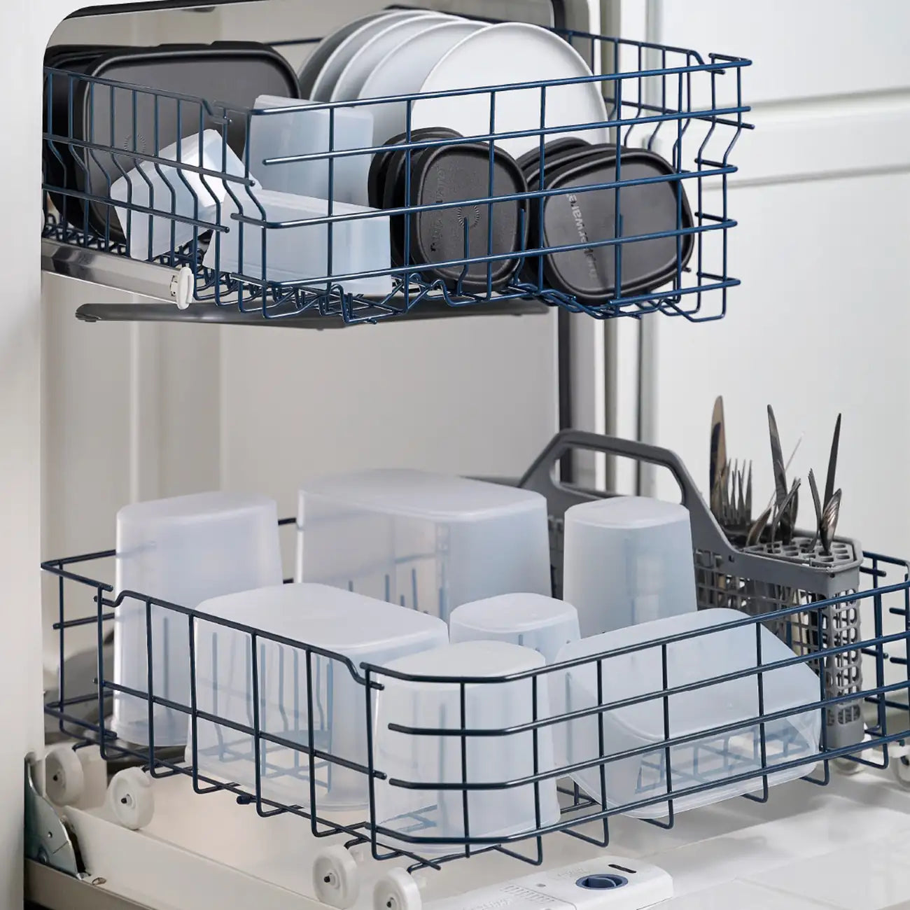 One Touch Fresh rechteckig 2,8 Liter von der Marke Tupperware / Vorratsbehälter / in der Farbe Schwarz / Aufbewahrungsbehälter / Ideal für Trockenvorräte / Luft und Wasserdicht schließend / Hier direkt online kaufen