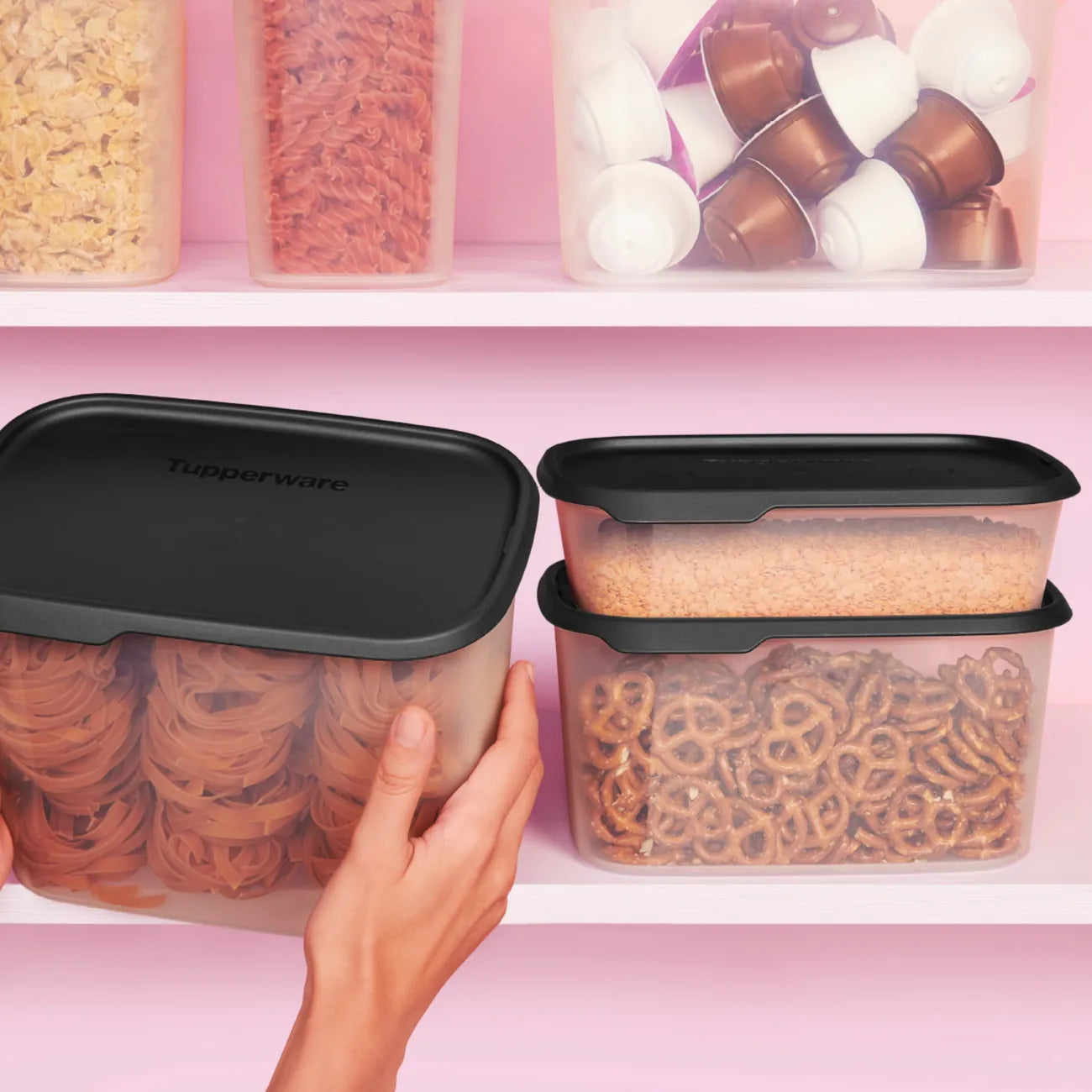 One Touch Fresh rechteckig 4,4 L mit Schwarzem Deckel von der Marke Tupperware / Vorratsdose / mit Luft-, Wasser- und Aromadichtem Deckel / leicht zu schließen / Ideal zum Lebensmittel Aufbewahren & Frischhalten / mit Praktischer Klarsichtblende / ineinander und aufeinander Stapelbar / Hier direkt online kaufen 