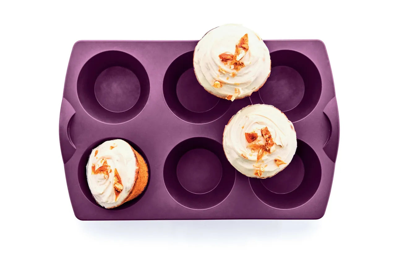 Easyplus Silikonform TupCakes von der Marke Tupperware / Backform in der Farbe Lila / Ideal für Muffins, Cupcakes und vieles mehr / für Temperaturen von -25°C bis 220°C / dank der Antihafteigenschaften lässt sich gebackenes Problemlos aus der Form lösen /  für Perfekte Backergebnisse bei jedem Gebrauch / geeignet für Kühlschrank, Gefrierschrank, Backofen und Mikrowelle / Hier direkt online kaufen 