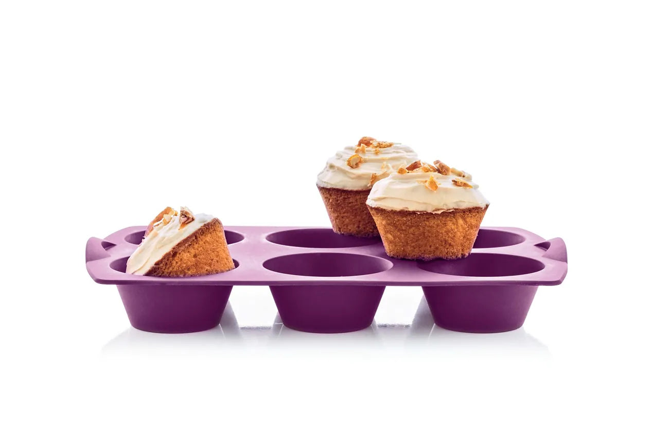 Easyplus Silikonform TupCakes von der Marke Tupperware / Backform in der Farbe Lila / Ideal für Muffins, Cupcakes und vieles mehr / für Temperaturen von -25°C bis 220°C / dank der Antihafteigenschaften lässt sich gebackenes Problemlos aus der Form lösen /  für Perfekte Backergebnisse bei jedem Gebrauch / geeignet für Kühlschrank, Gefrierschrank, Backofen und Mikrowelle / Hier direkt online kaufen 