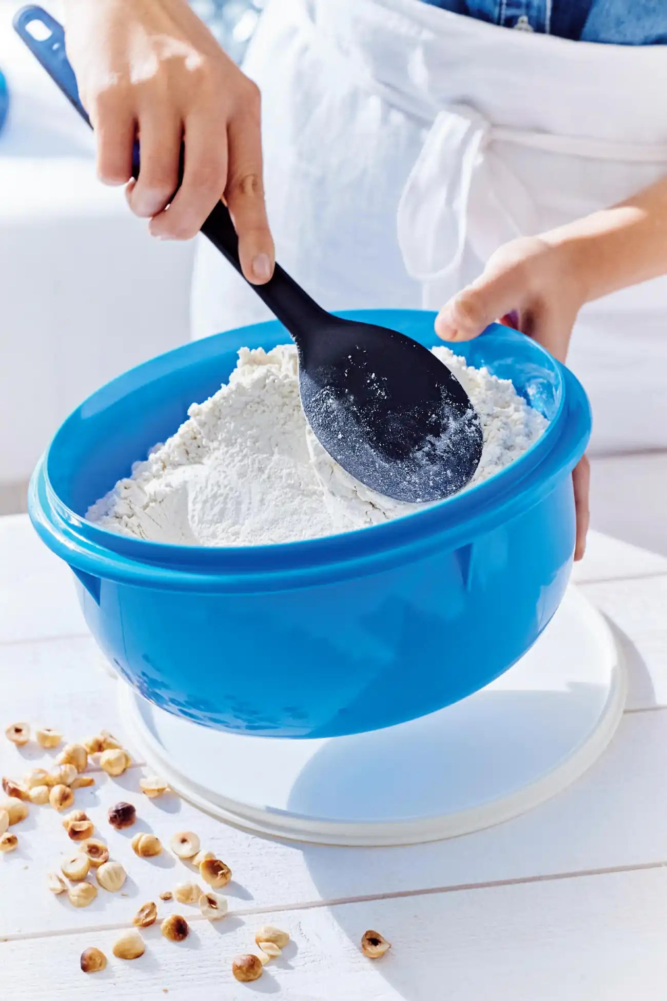 Griffbereit Kochlöffel von der Marke Tupperware / mit ergonomischen Griff / Perfekt zu m rühren und herstellen von Teig / Hier direkt online kaufen