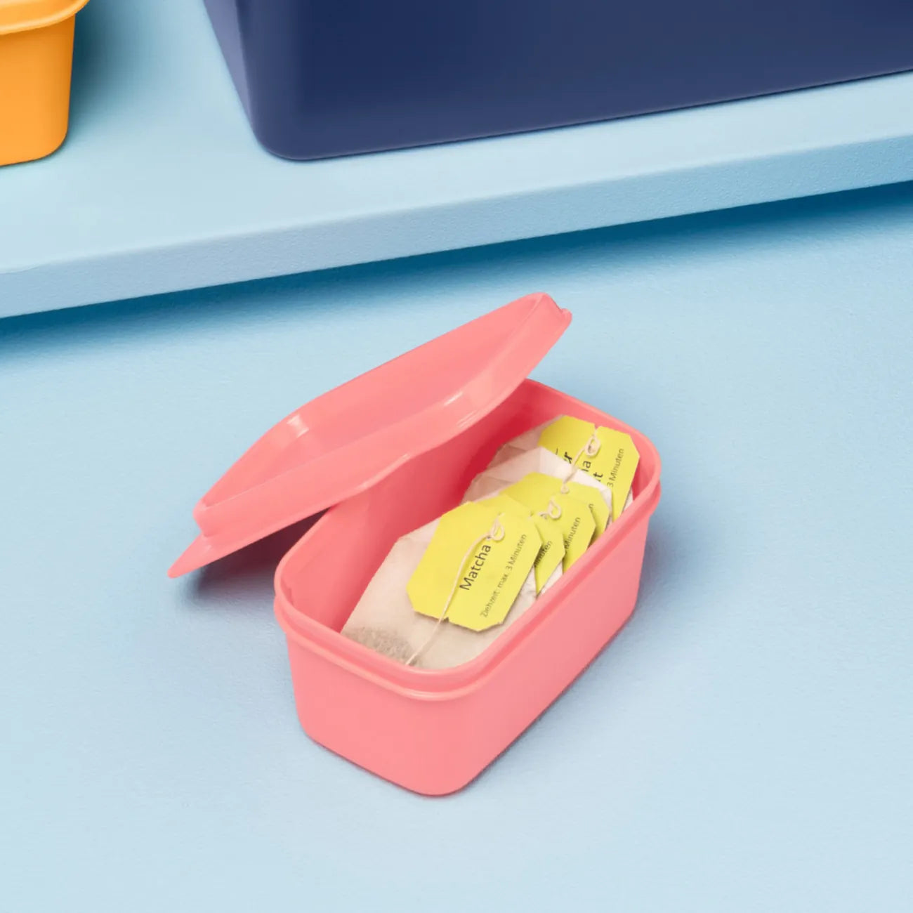 Basic Line 160ml Behälter von der Marke Tupperware / in der Farbe Rosa / Aufbewahrungs- und Frischhalte Behälter / mit Lasche am Deckel zum einfachen Öffnen / für den Kühlschrank geeignet / die Basic Line Behälter sind Platzsparend ineinander Stapelbar / Hier direkt online kaufen